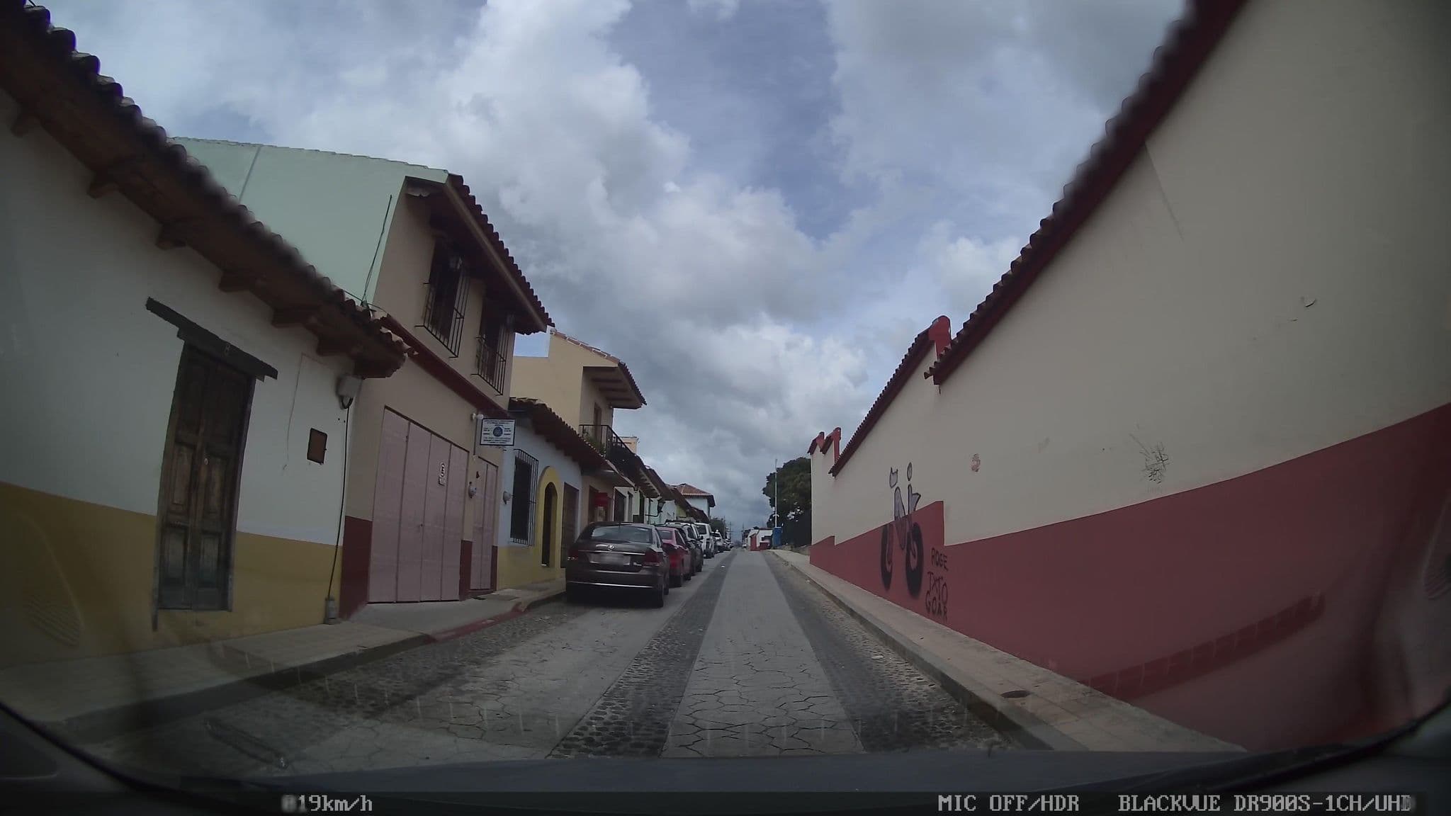 Street view near Iguana Hostel, San Cristóbal de las Casas — © nicovargas (CC BY-SA · Mapillary)