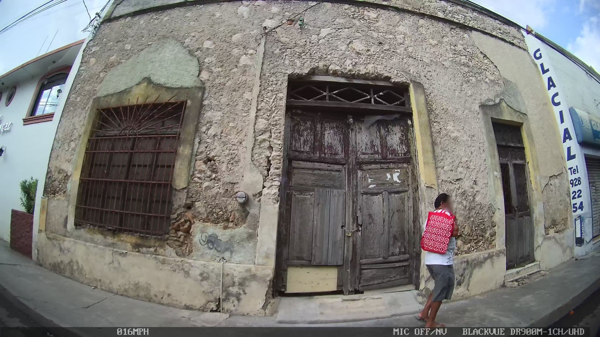Street view near Hotel Casa Becil, Mérida — © kaart_2 (CC BY-SA · Mapillary)