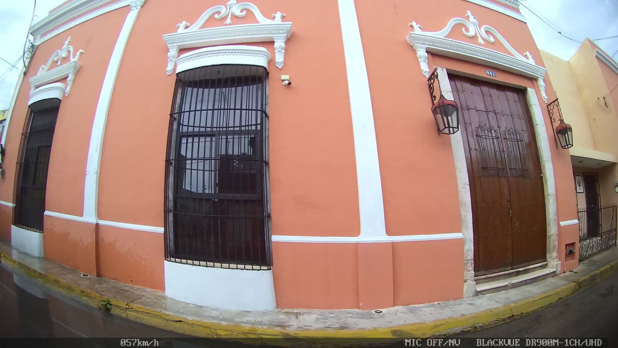 Street view near Hotel Hacienda Merida VIP, Mérida — © kaart_2 (CC BY-SA · Mapillary)