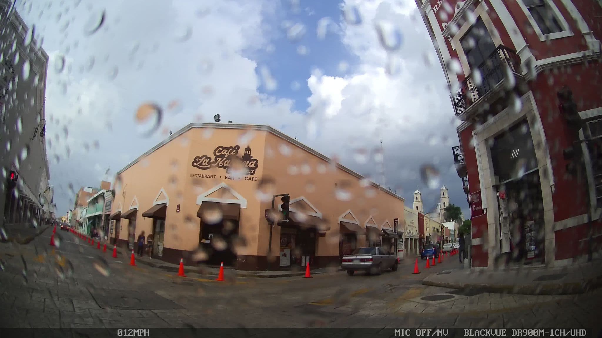 Street view near Hotel Real Cariba, Mérida — © kaart_2 (CC BY-SA · Mapillary)