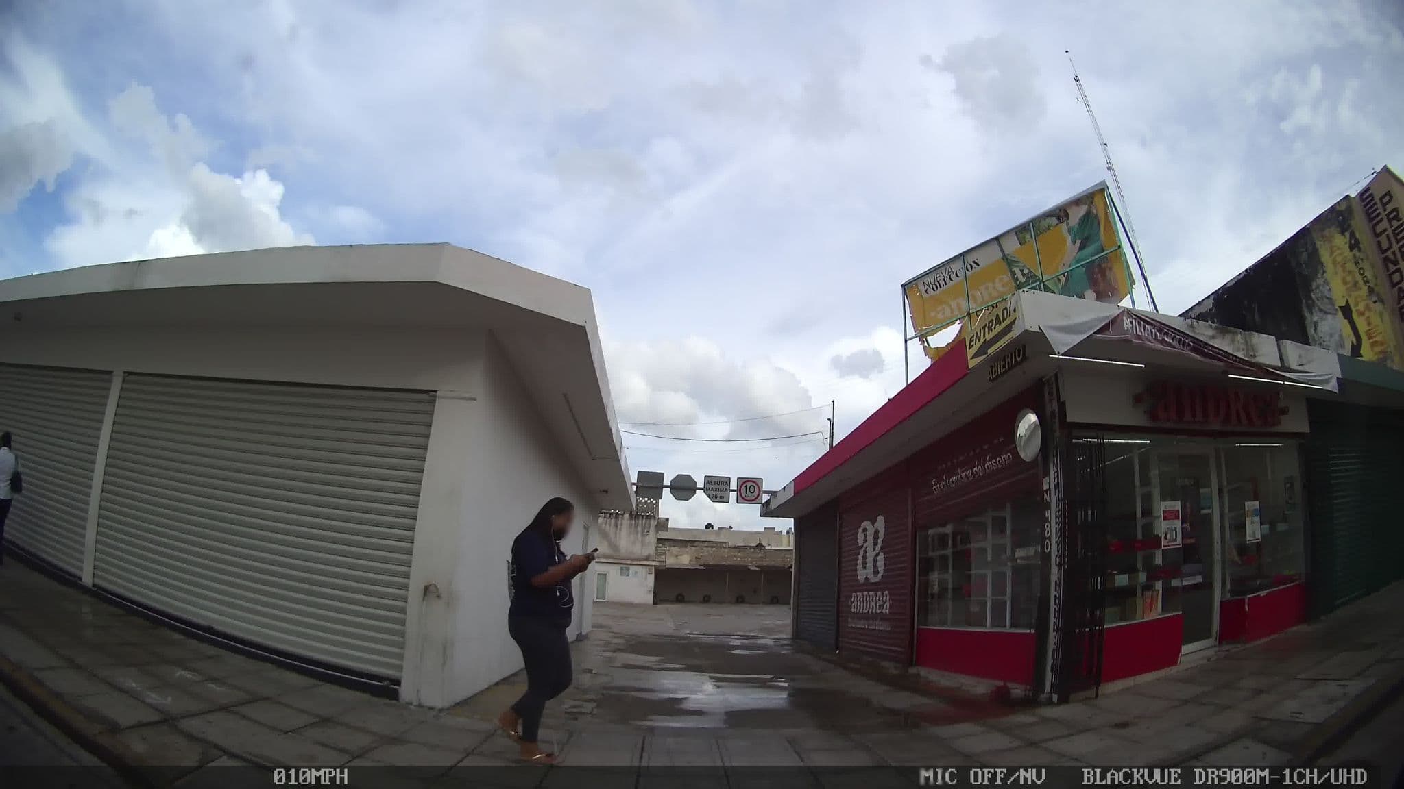 Street view near Hotel Flamingos, Mérida — © kaart_2 (CC BY-SA · Mapillary)