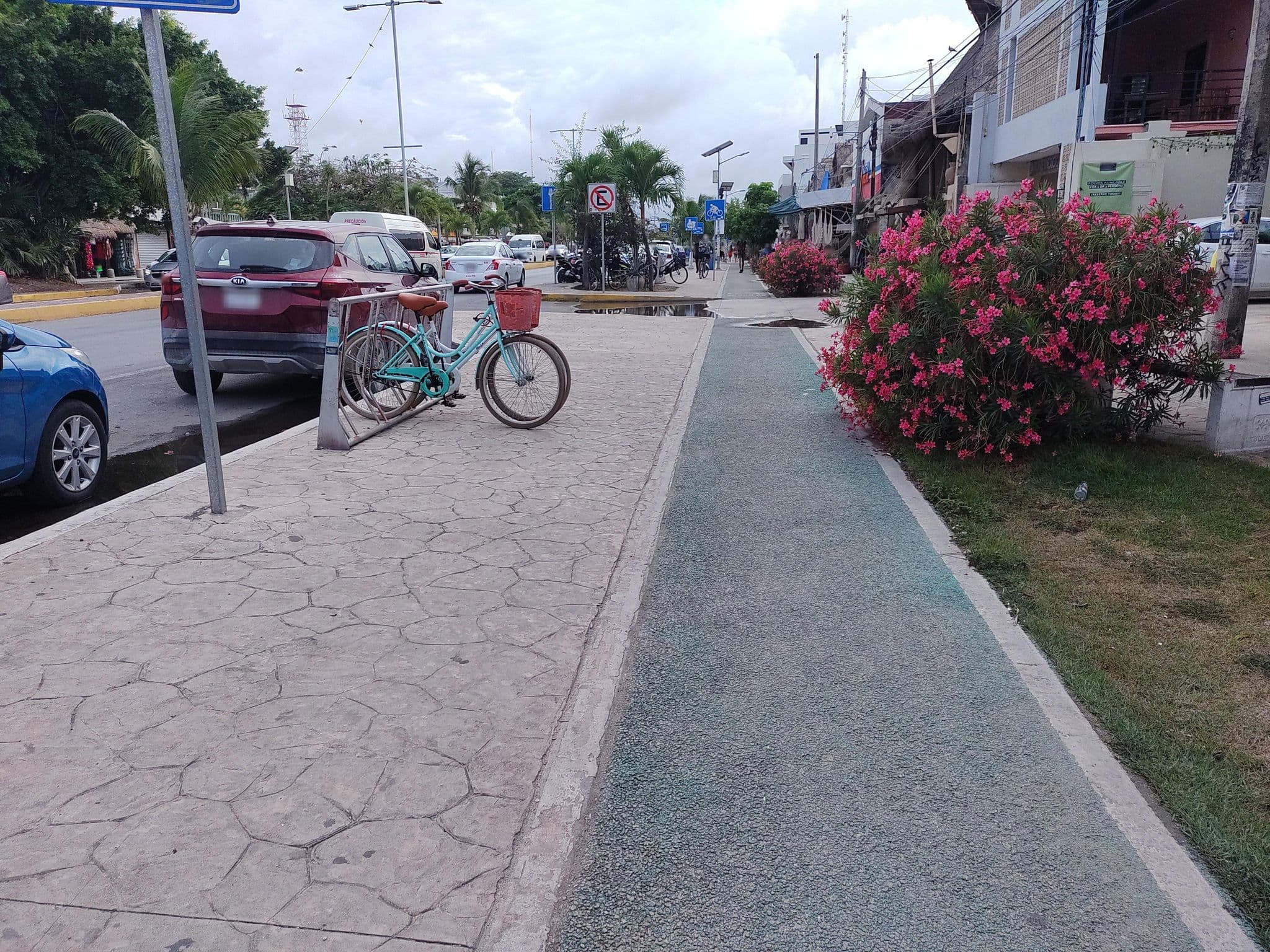 Street view near Hotel las Ruinas, Tulum — © mapeadora (CC BY-SA · Mapillary)