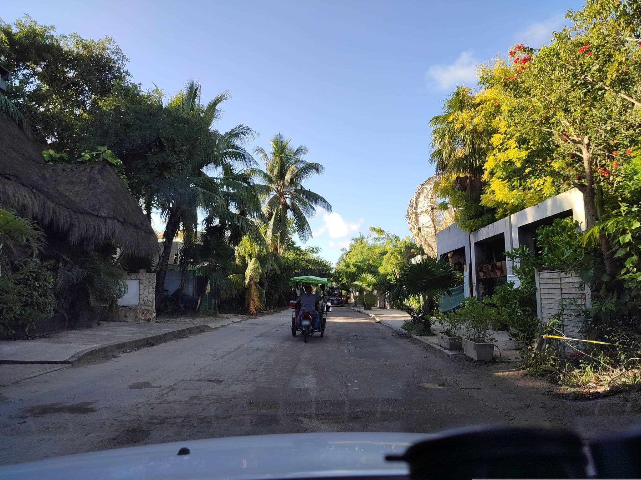Street view near Hotel Shibari, Tulum — © fswat (CC BY-SA · Mapillary)