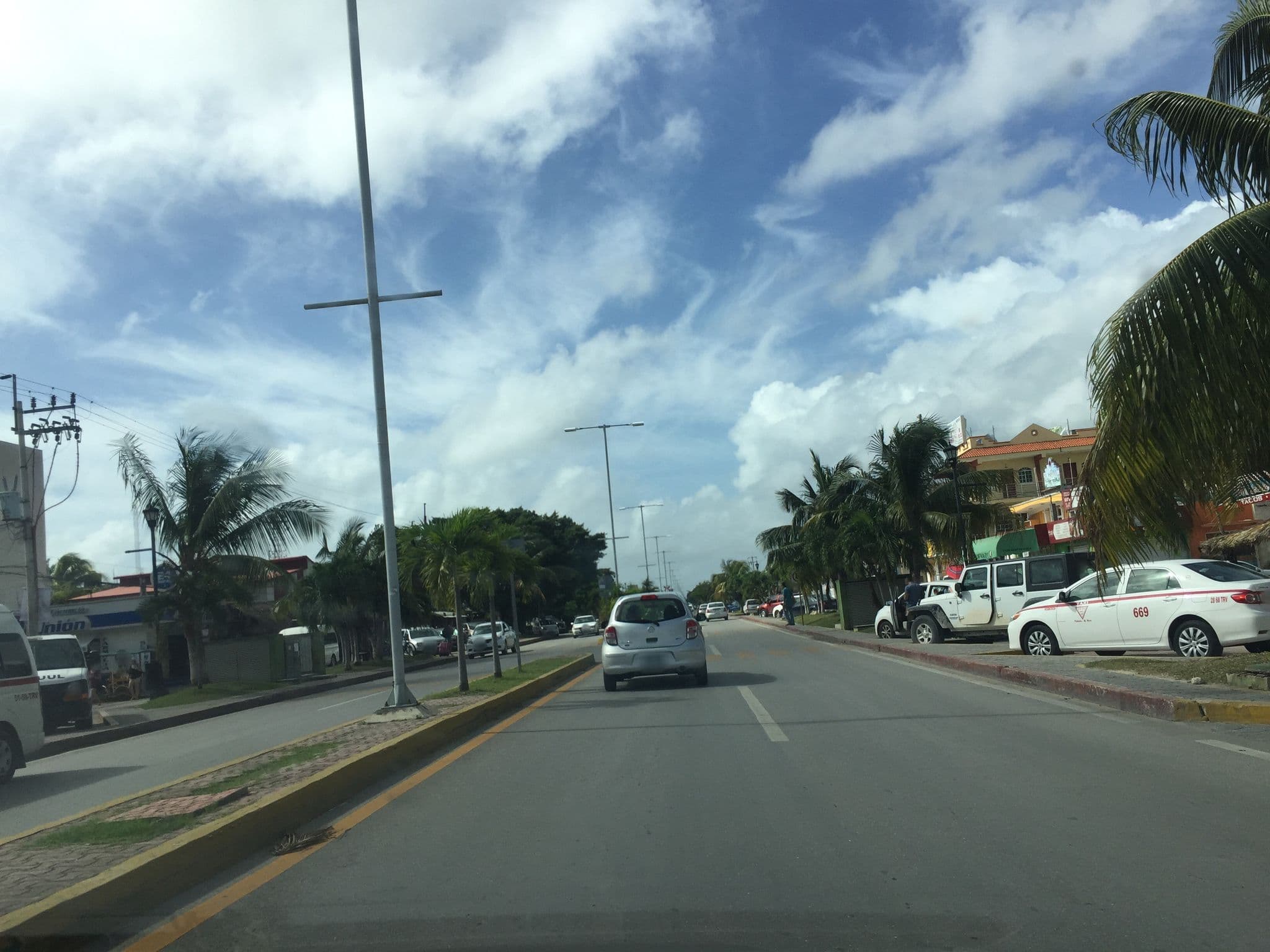 Street view near Yaxnic Hostel, Tulum — © mapeadora (CC BY-SA · Mapillary)