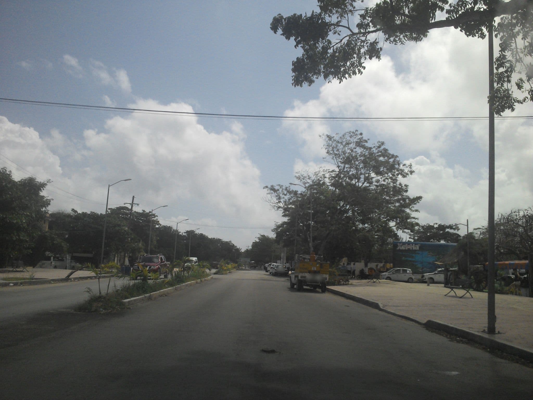 Street view near El Crucero Hotel, Tulum — © xe1gyp (CC BY-SA · Mapillary)