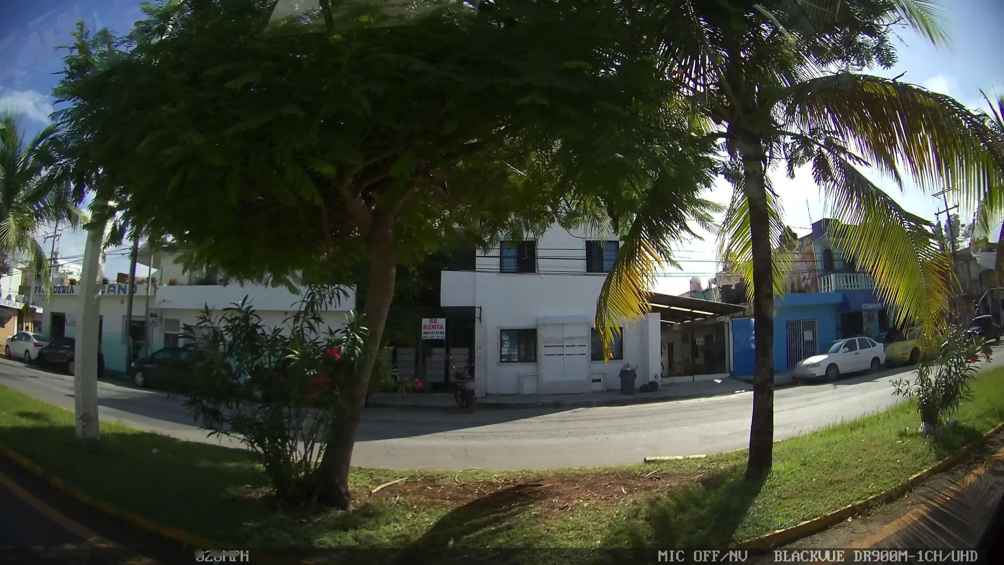 Street view near Ca' del Sol Condo Hotel, Playa del Carmen — © kaart_2 (CC BY-SA · Mapillary)