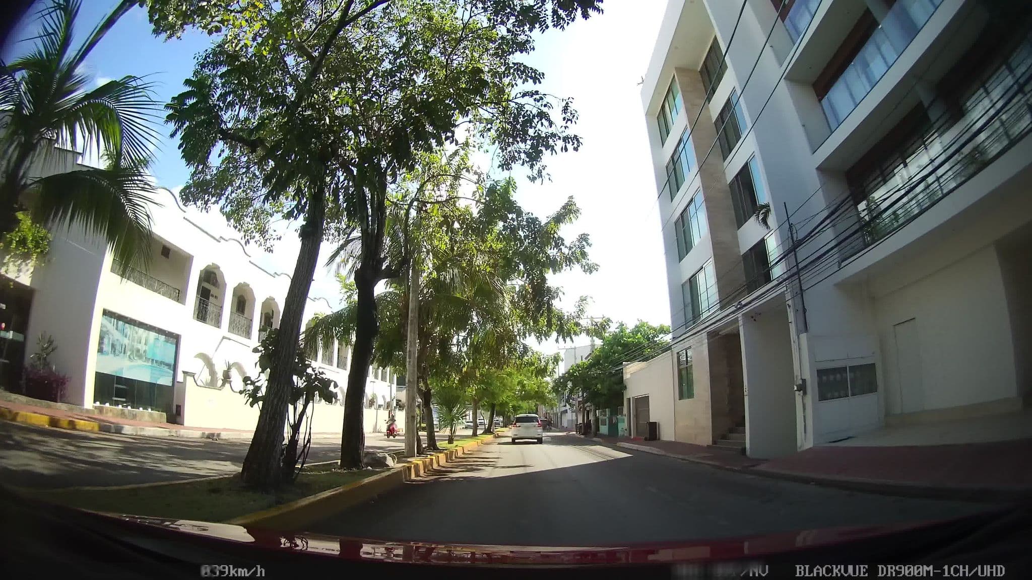 Street view near Hotel Plaza del Sol, Playa del Carmen — © kaart_2 (CC BY-SA · Mapillary)