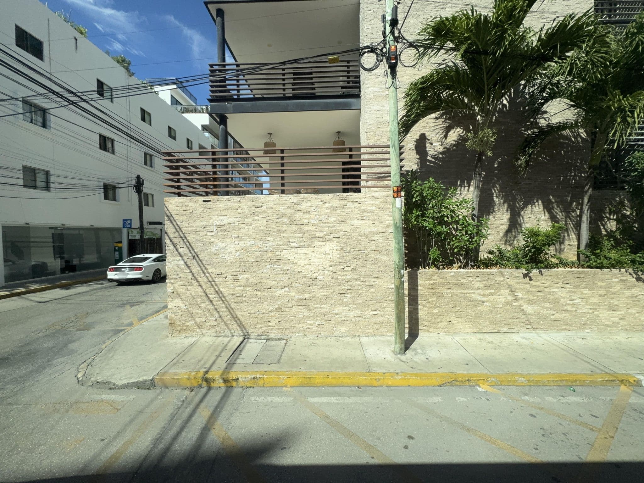 Street view near Deseo Caribe B&B, Playa del Carmen — © quickness805 (CC BY-SA · Mapillary)