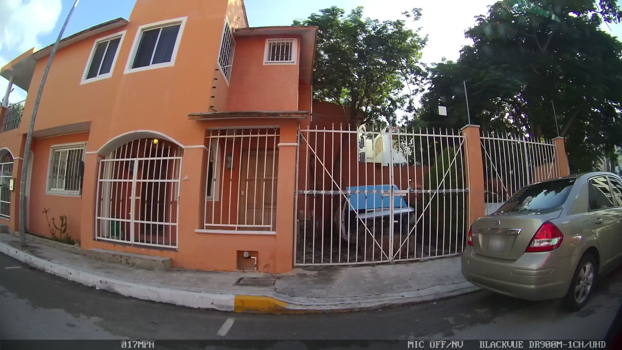 Street view near The St. Martin Boutique Hotel, Playa del Carmen — © kaart_2 (CC BY-SA · Mapillary)