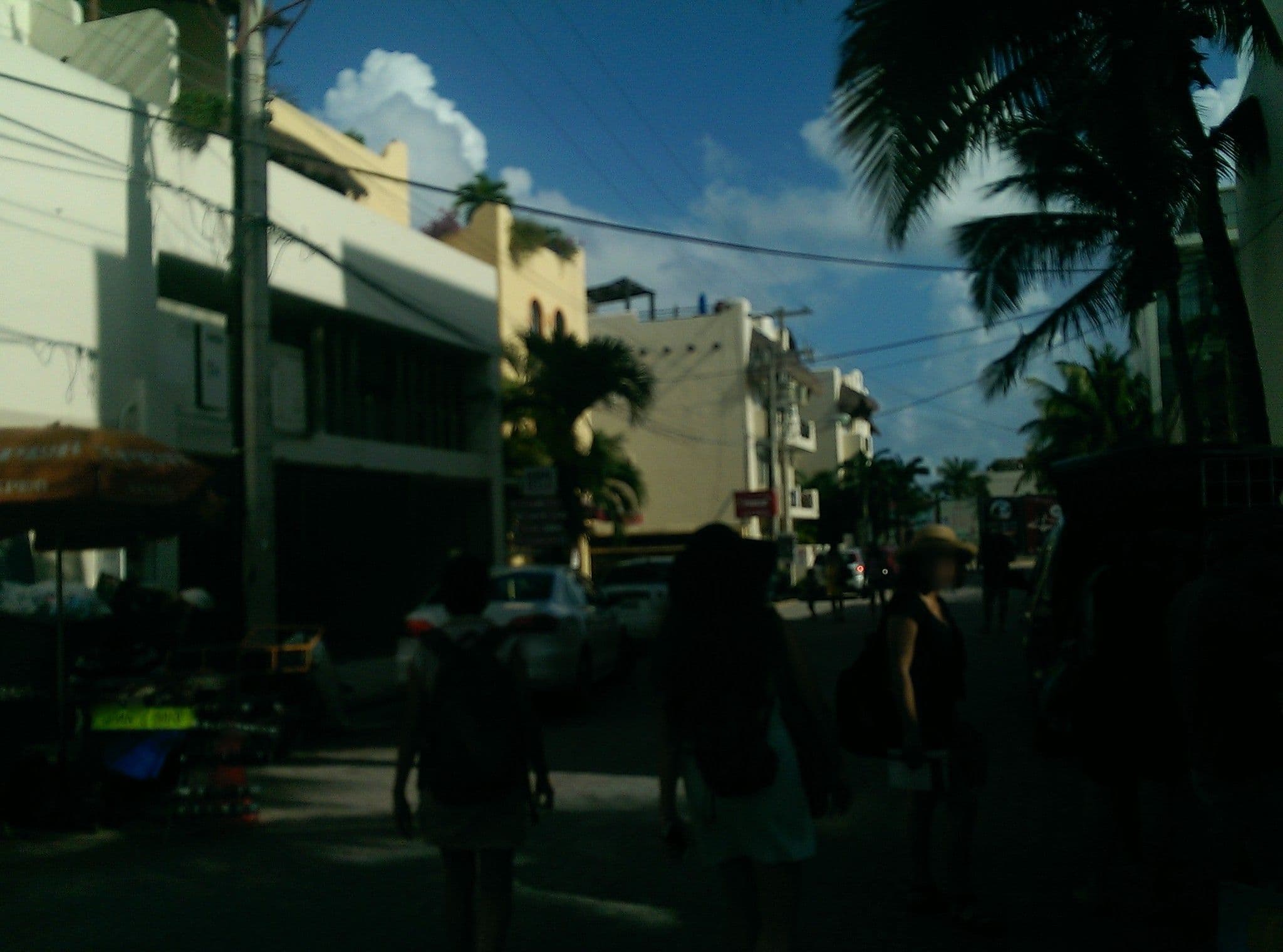 Street view near Don Emilione, Playa del Carmen — © mapeadora (CC BY-SA · Mapillary)