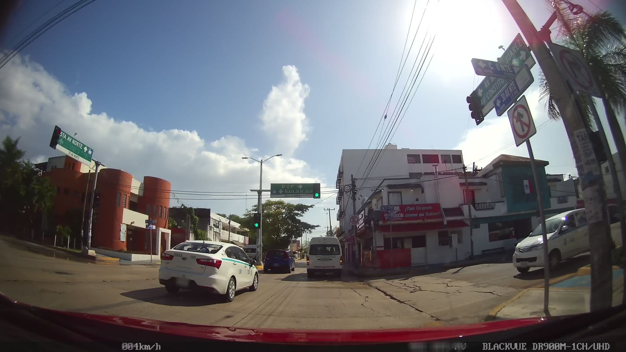 Street view near Deja Hostel Suites, Playa del Carmen — © kaart_2 (CC BY-SA · Mapillary)