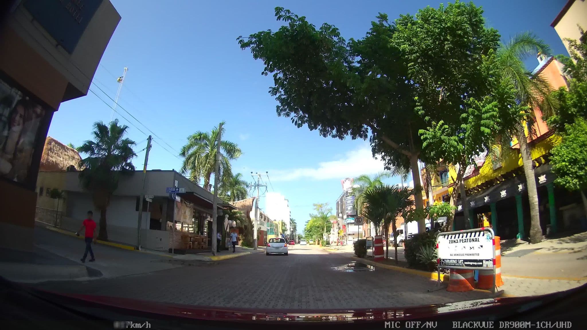 Street view near Calaveritas Rooms, Playa del Carmen — © kaart_2 (CC BY-SA · Mapillary)