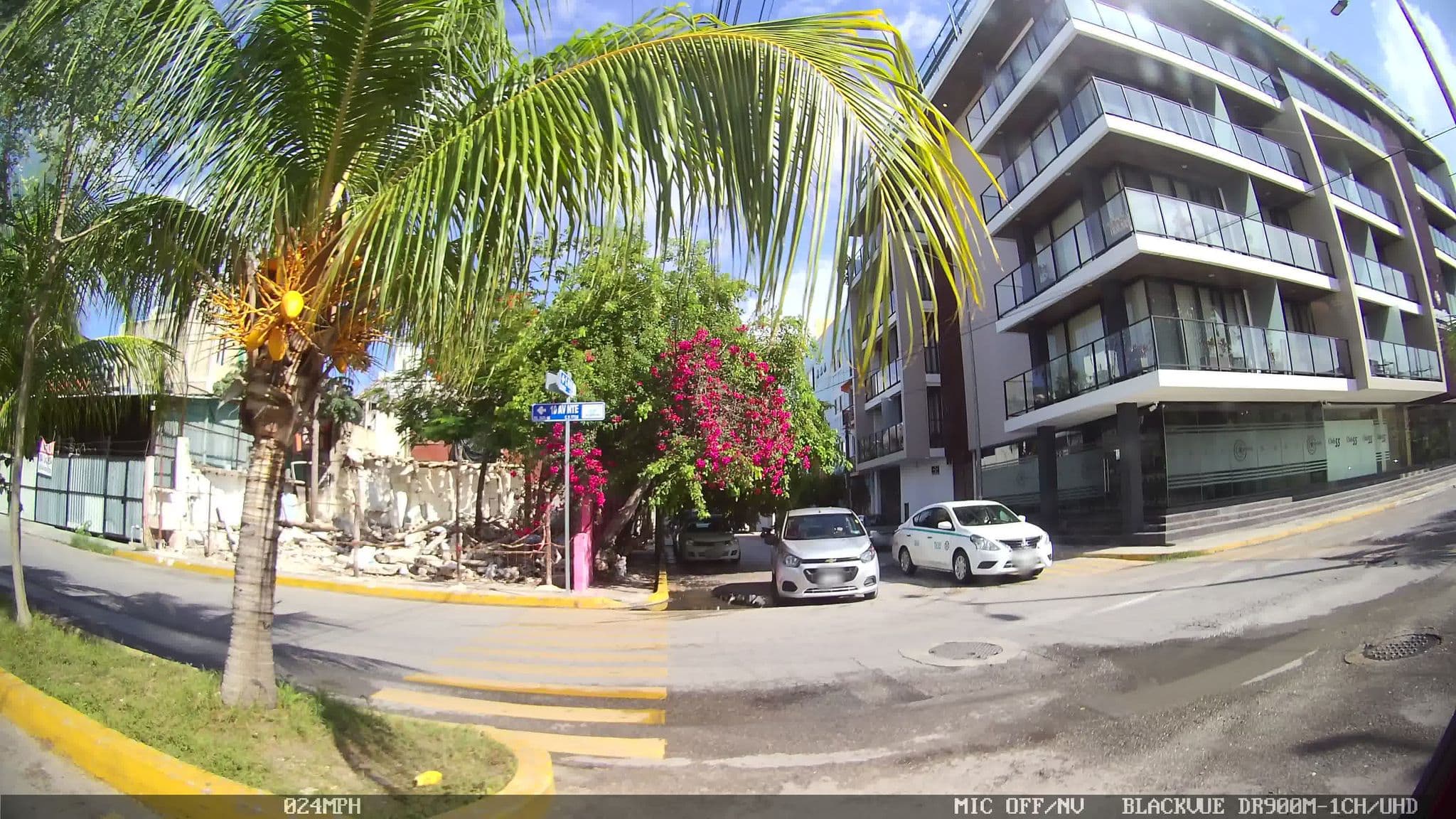Street view near Estudios Selva y Mar, Playa del Carmen — © kaart_2 (CC BY-SA · Mapillary)