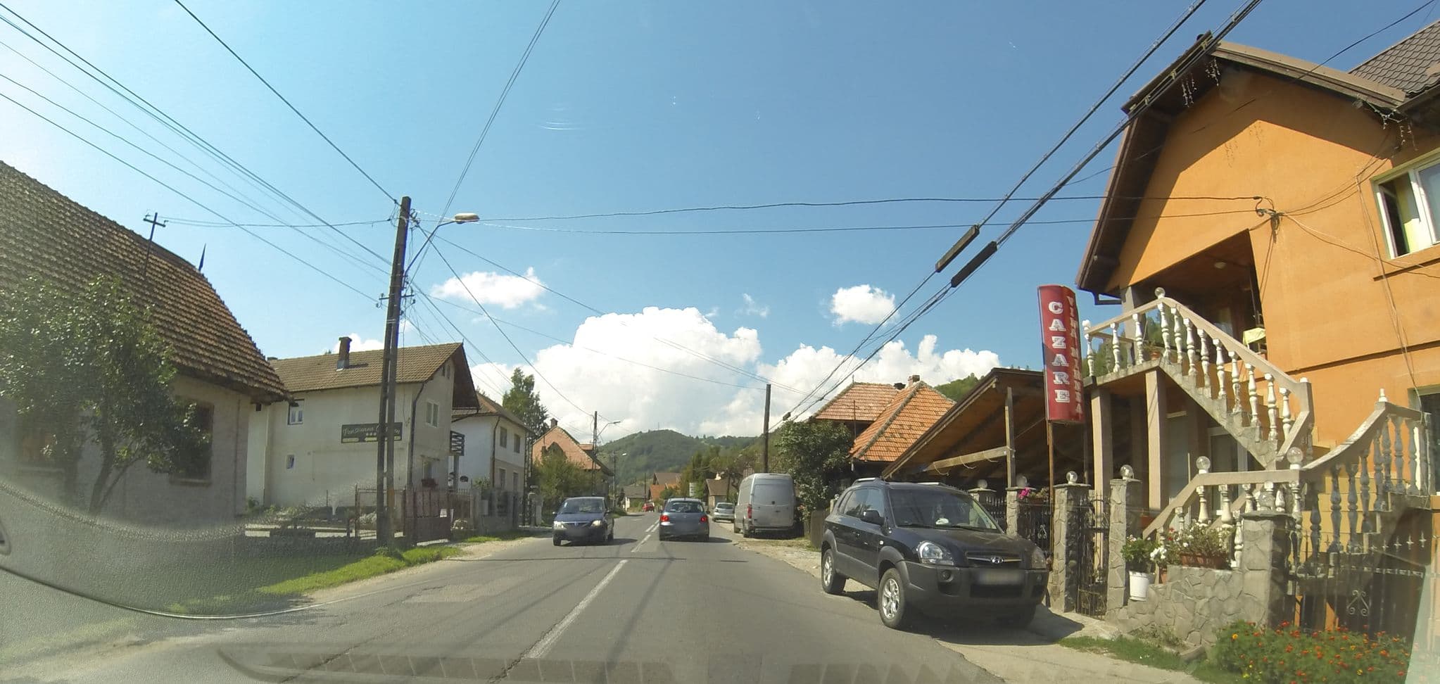 Street view near Vila Mihnea, Moieciu de Jos — © deeeznuuuts (CC BY-SA · Mapillary)