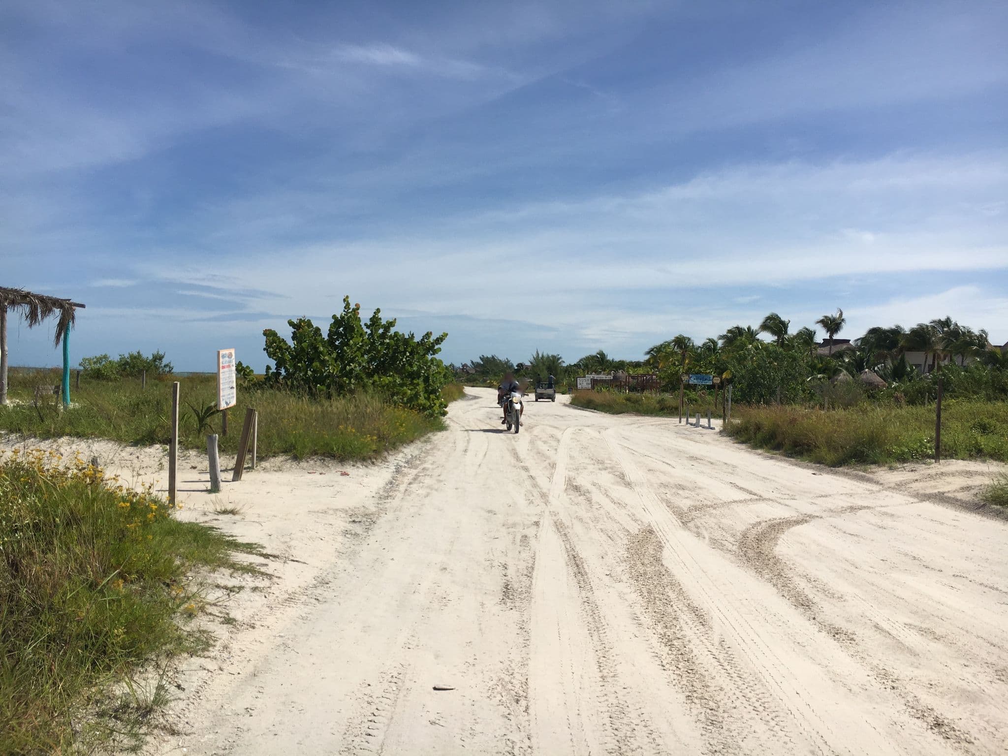 Street view near Villas El Encanto, Isla Holbox — © z0rg (CC BY-SA · Mapillary)