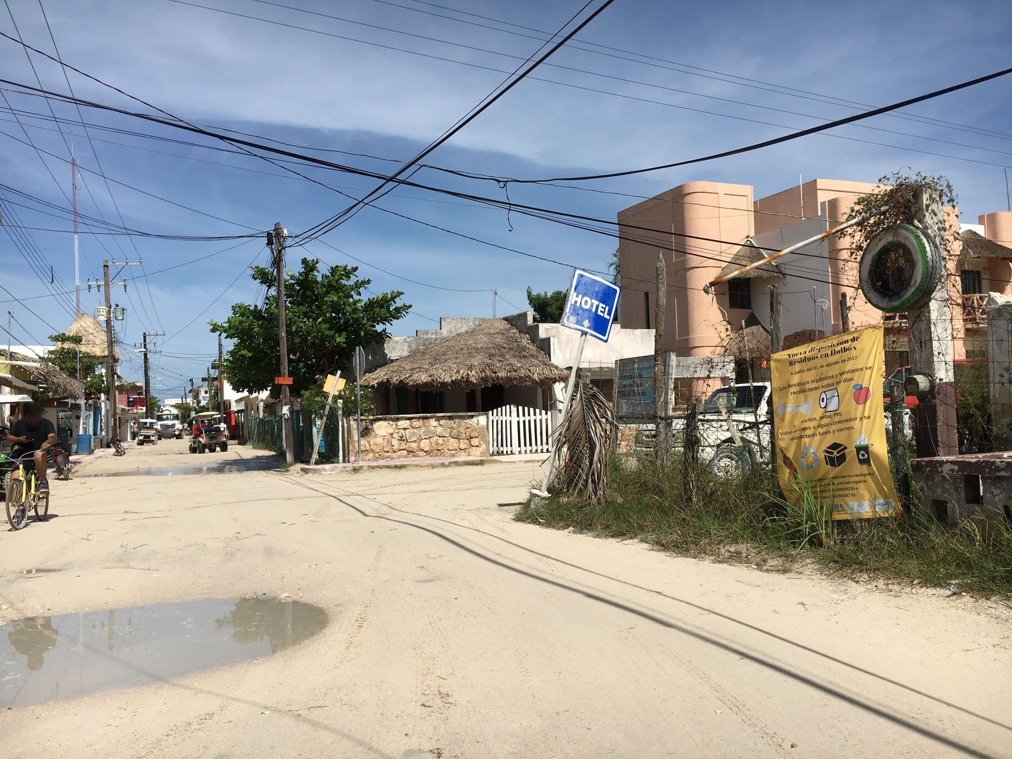 Street view near Lotus Apartments Holbox, Isla Holbox — © z0rg (CC BY-SA · Mapillary)