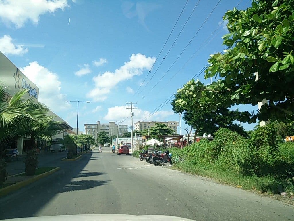 Street view near Casa Cozumelena, Cozumel — © ccossio (CC BY-SA · Mapillary)