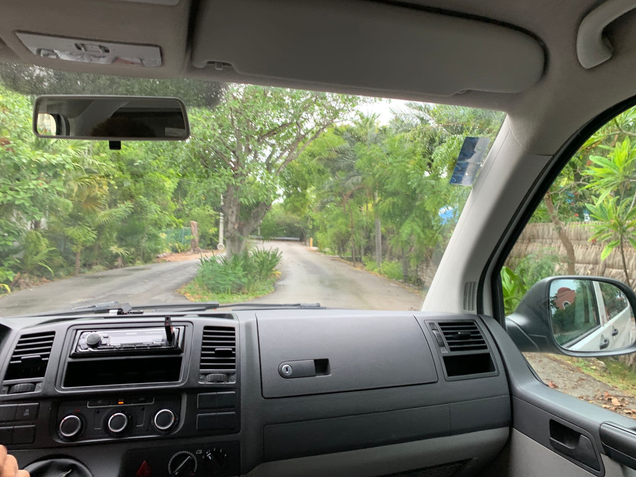 Street view near Caribbean House, Alfredo V. Bonfil — © marshall (CC BY-SA · Mapillary)