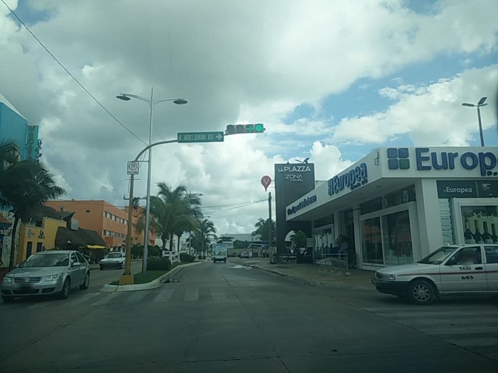Street view near Hotel Fontan, Cozumel — © ccossio (CC BY-SA · Mapillary)