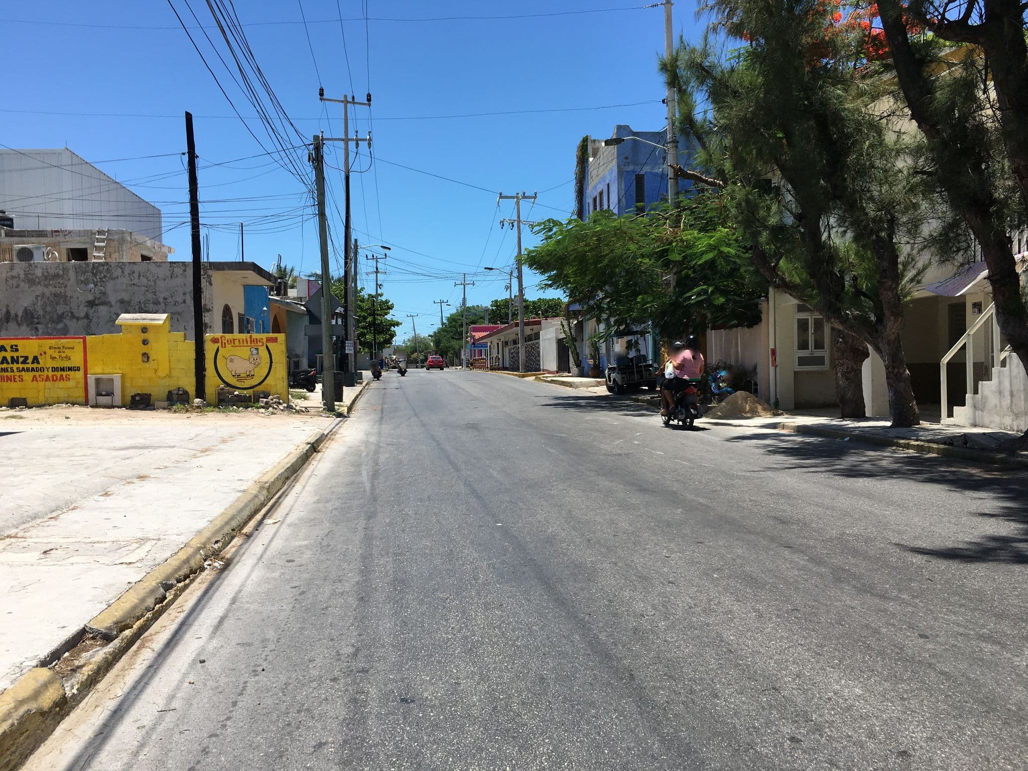 Street view near Hotel Lolo Lorena, Isla Mujeres — © ccossio (CC BY-SA · Mapillary)