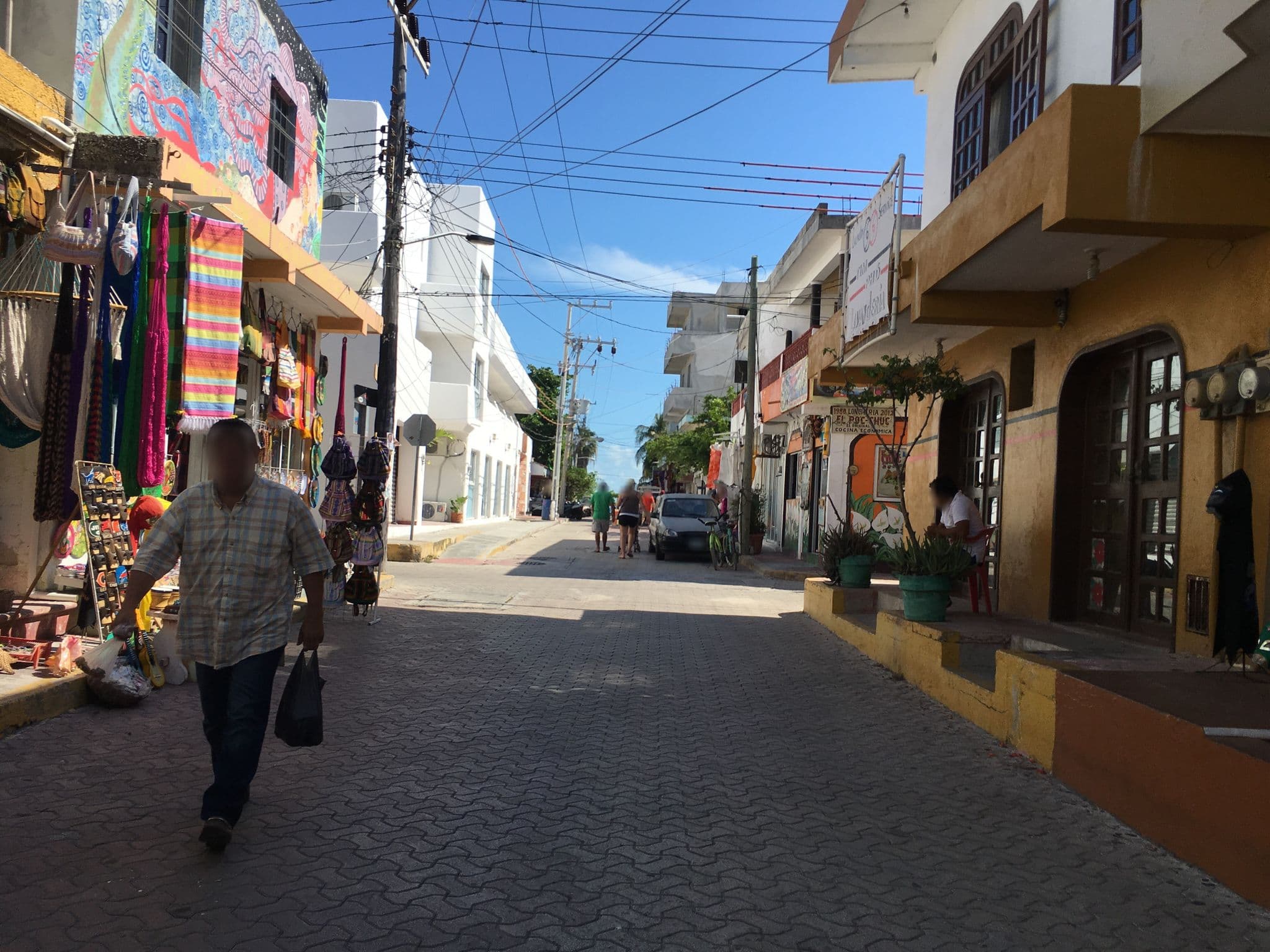 Street view near Los Arcos, Isla Mujeres — © ccossio (CC BY-SA · Mapillary)