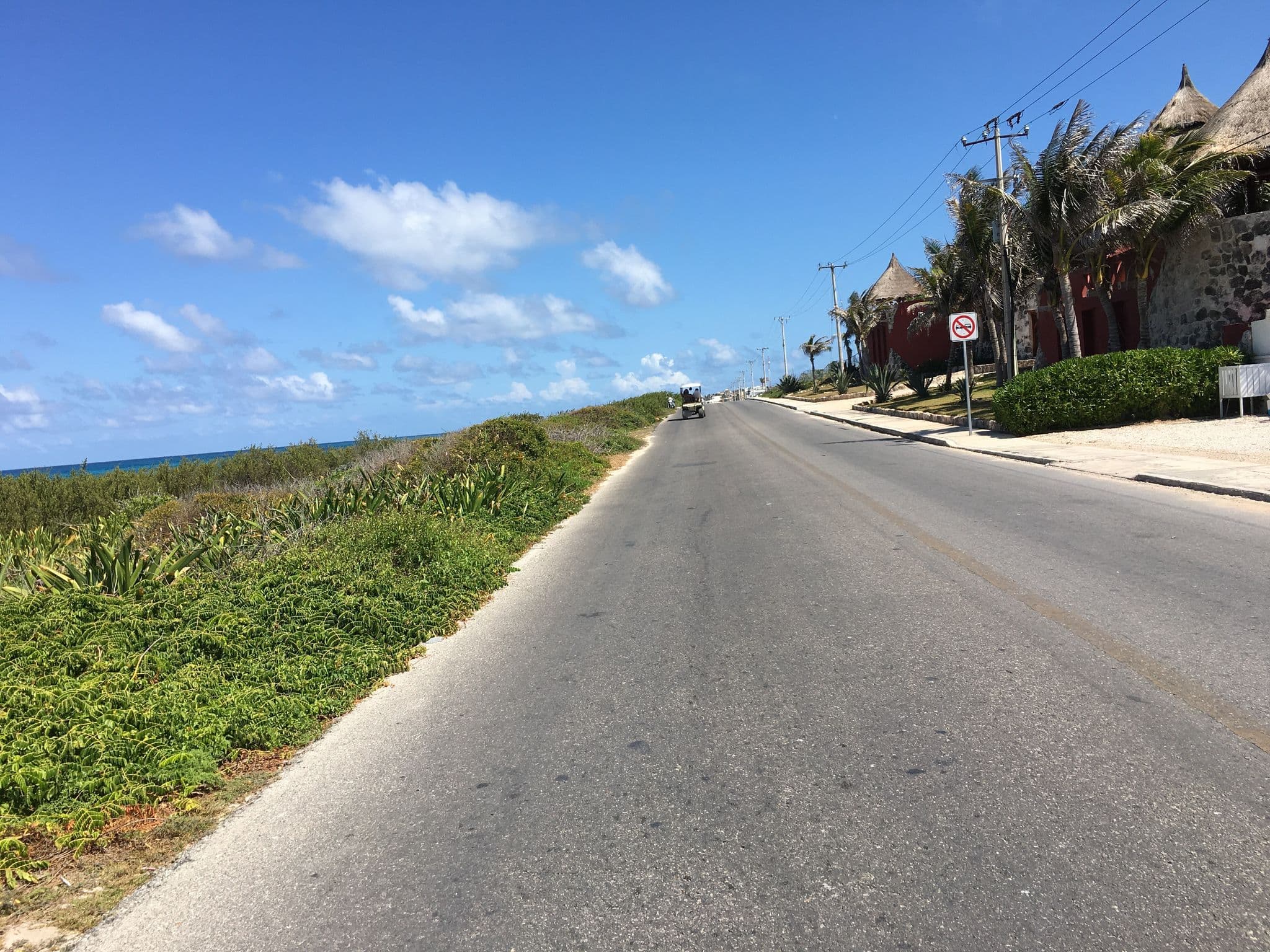 Street view near Casa De Las Palmas, Isla Mujeres — © ccossio (CC BY-SA · Mapillary)