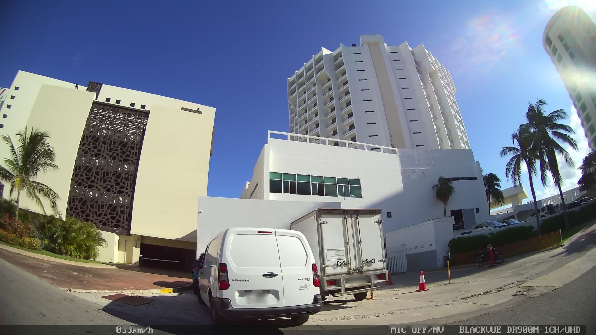 Street view near Reflect Cancun Resort & Spa, Isla Mujeres — © kaart_2 (CC BY-SA · Mapillary)
