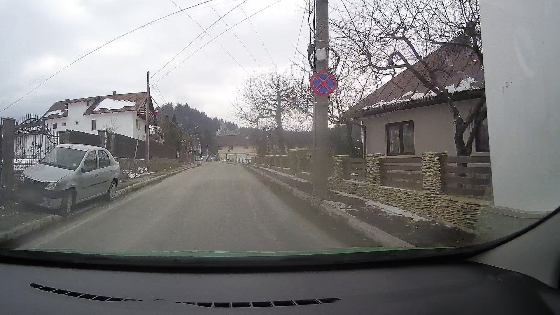 Street view near Cazare - pensiune fără nume, Bran — © tavi (CC BY-SA · Mapillary)