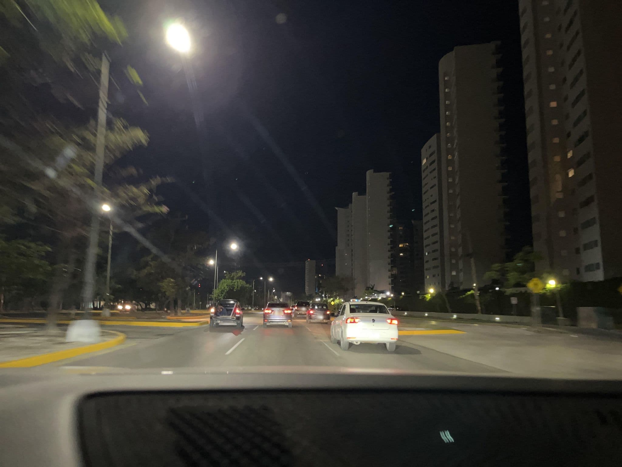 Street view near Marbol, Cancún — © ferog_v (CC BY-SA · Mapillary)