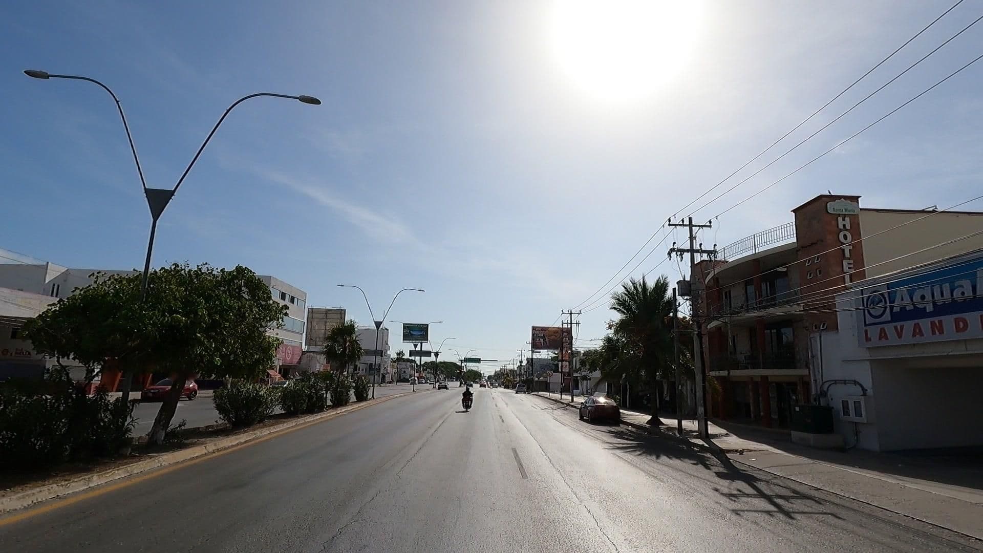 Street view near Hotel Santa Maria, Cancún — © calleros (CC BY-SA · Mapillary)