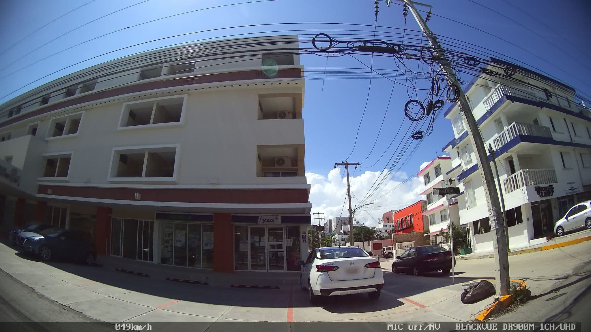 Street view near Hotel Bonampak, Cancún — © kaart_2 (CC BY-SA · Mapillary)