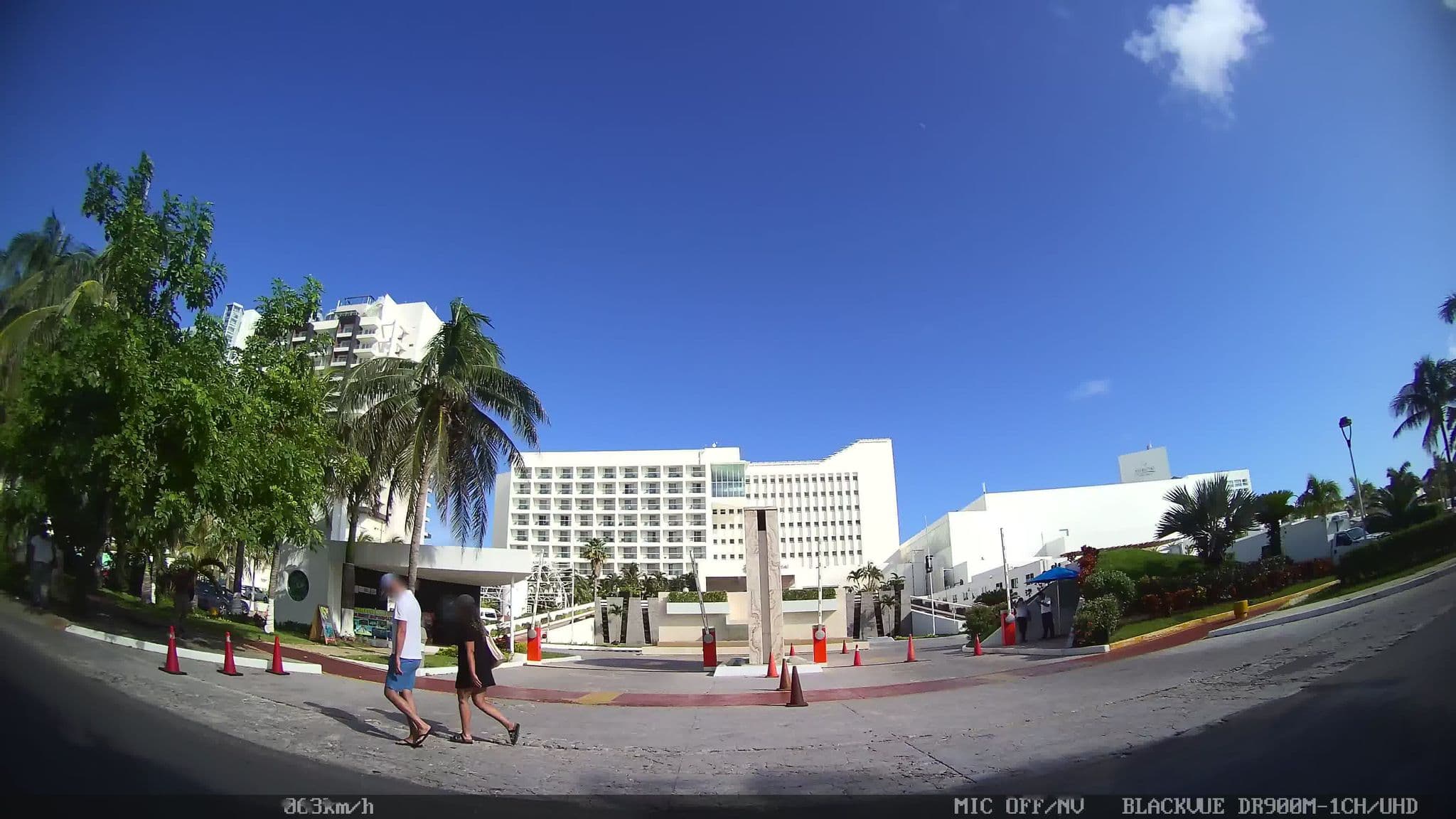 Street view near Premier Elite 803, Alfredo V. Bonfil — © kaart_2 (CC BY-SA · Mapillary)