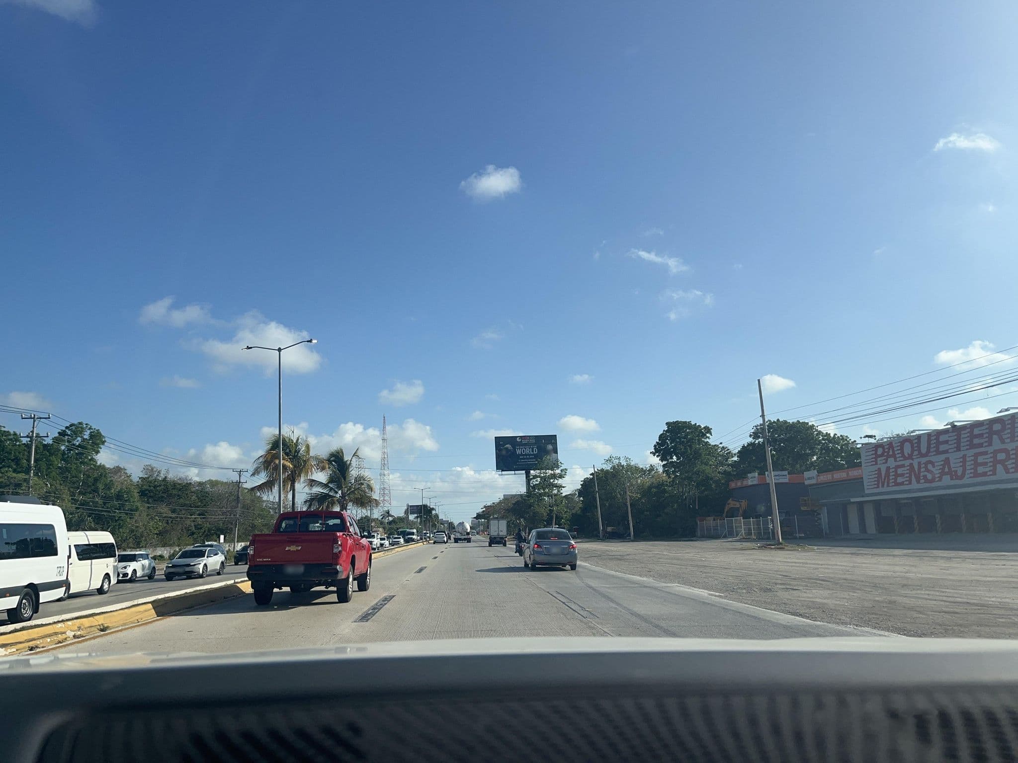 Street view near Hotel Casa Grande, Alfredo V. Bonfil — © ferog_v (CC BY-SA · Mapillary)