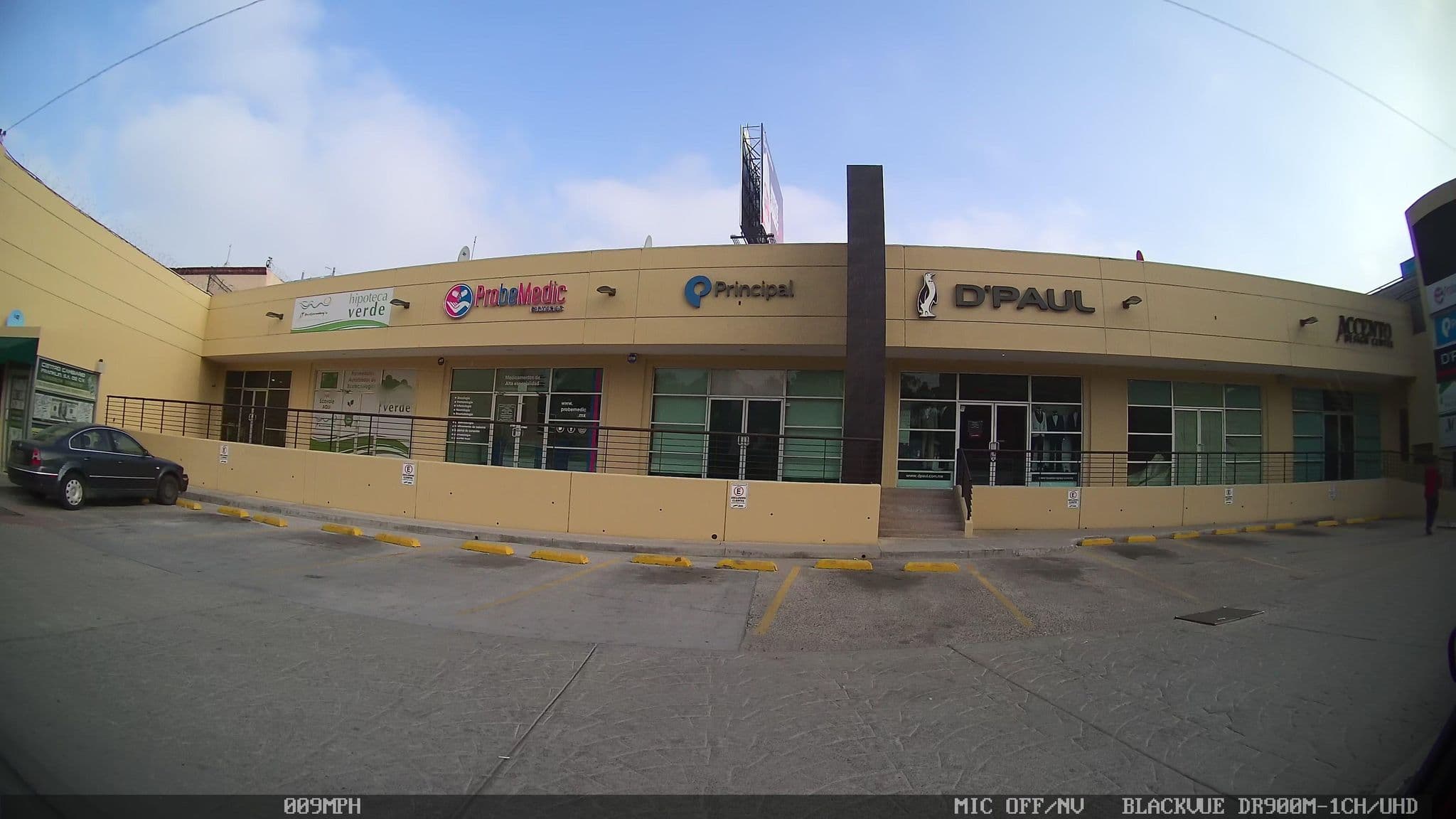 Street view near Cafe el Marino, Tijuana — © kaart_3 (CC BY-SA · Mapillary)