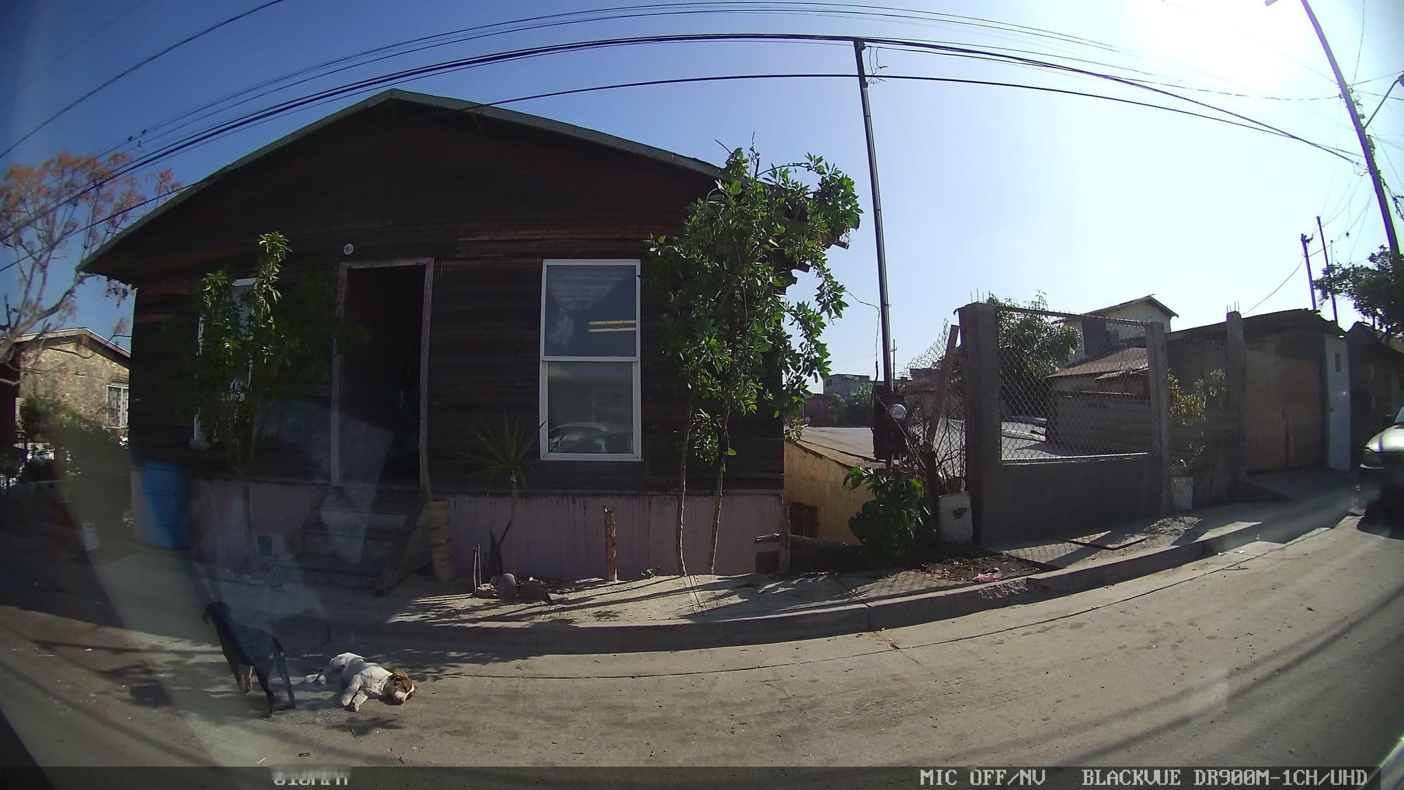 Street view near La Joya -motel, Tijuana — © kaart_2 (CC BY-SA · Mapillary)