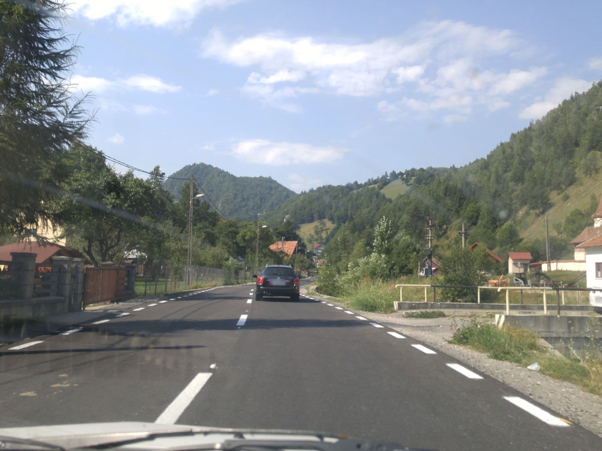 Street view near Casa Adina, Moeciu de Jos