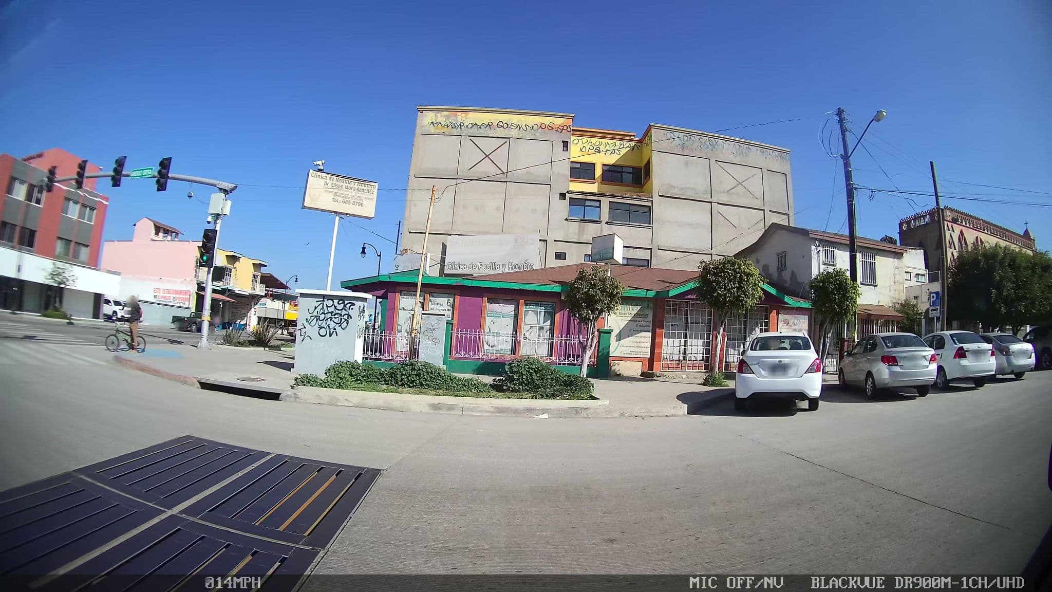 Street view near Vagabundo -hotel, Tijuana — © kaart_2 (CC BY-SA · Mapillary)