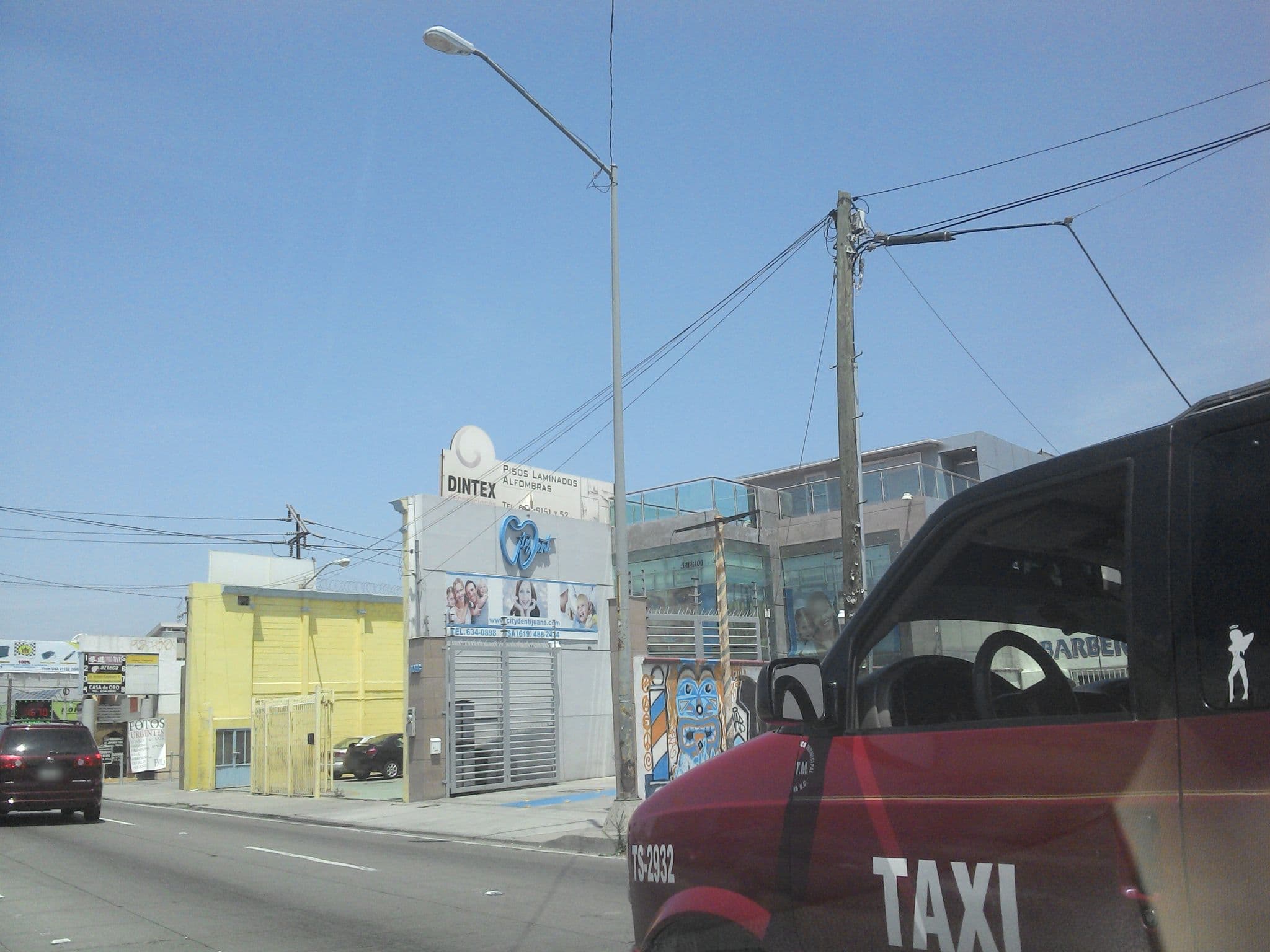 Street view near Corona Plaza Hotel Conm, Tijuana — © luzmargaritas (CC BY-SA · Mapillary)