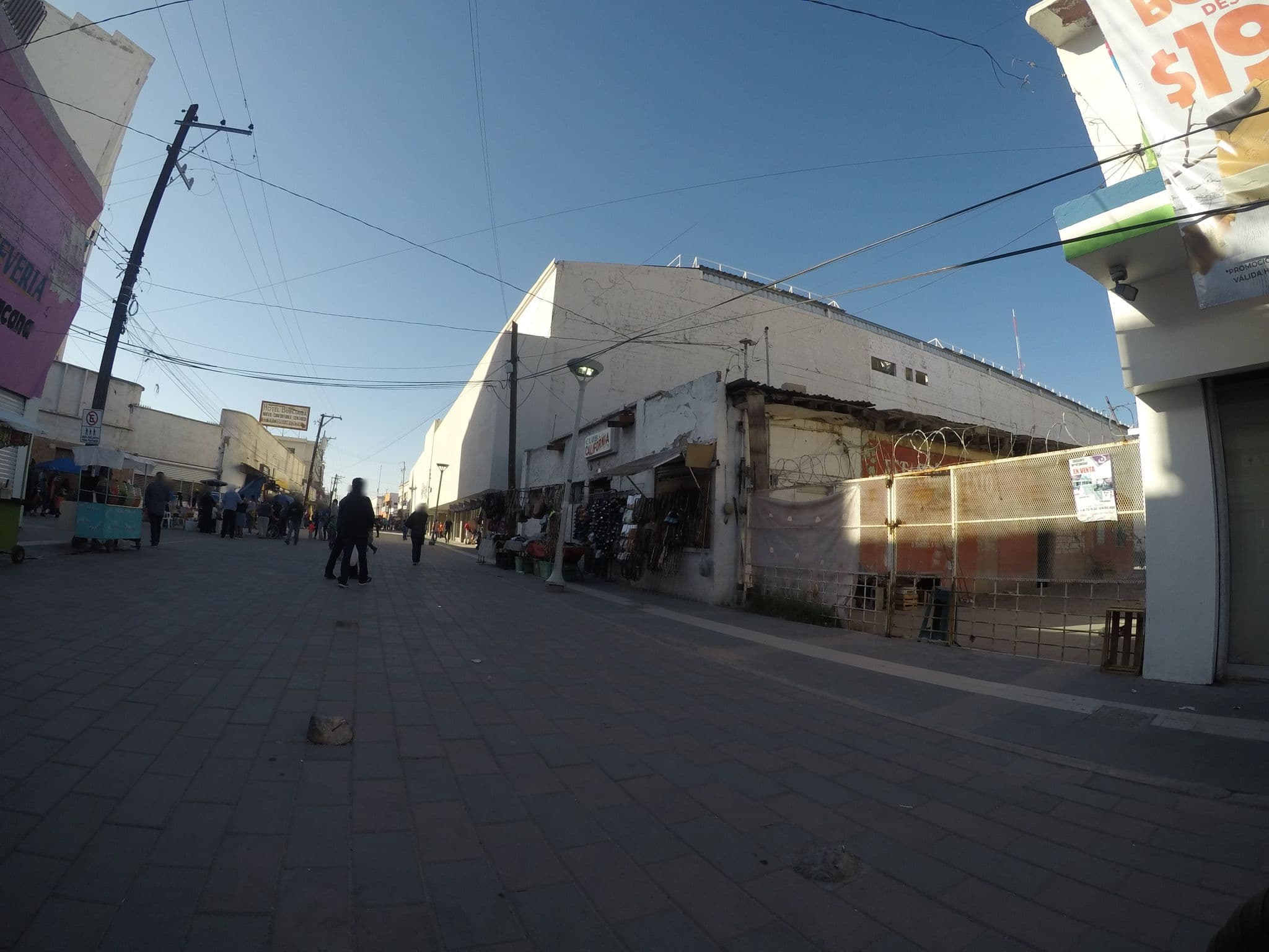 Street view near Hotel Plaza, Ciudad Juárez — © dsrtsndnts (CC BY-SA · Mapillary)