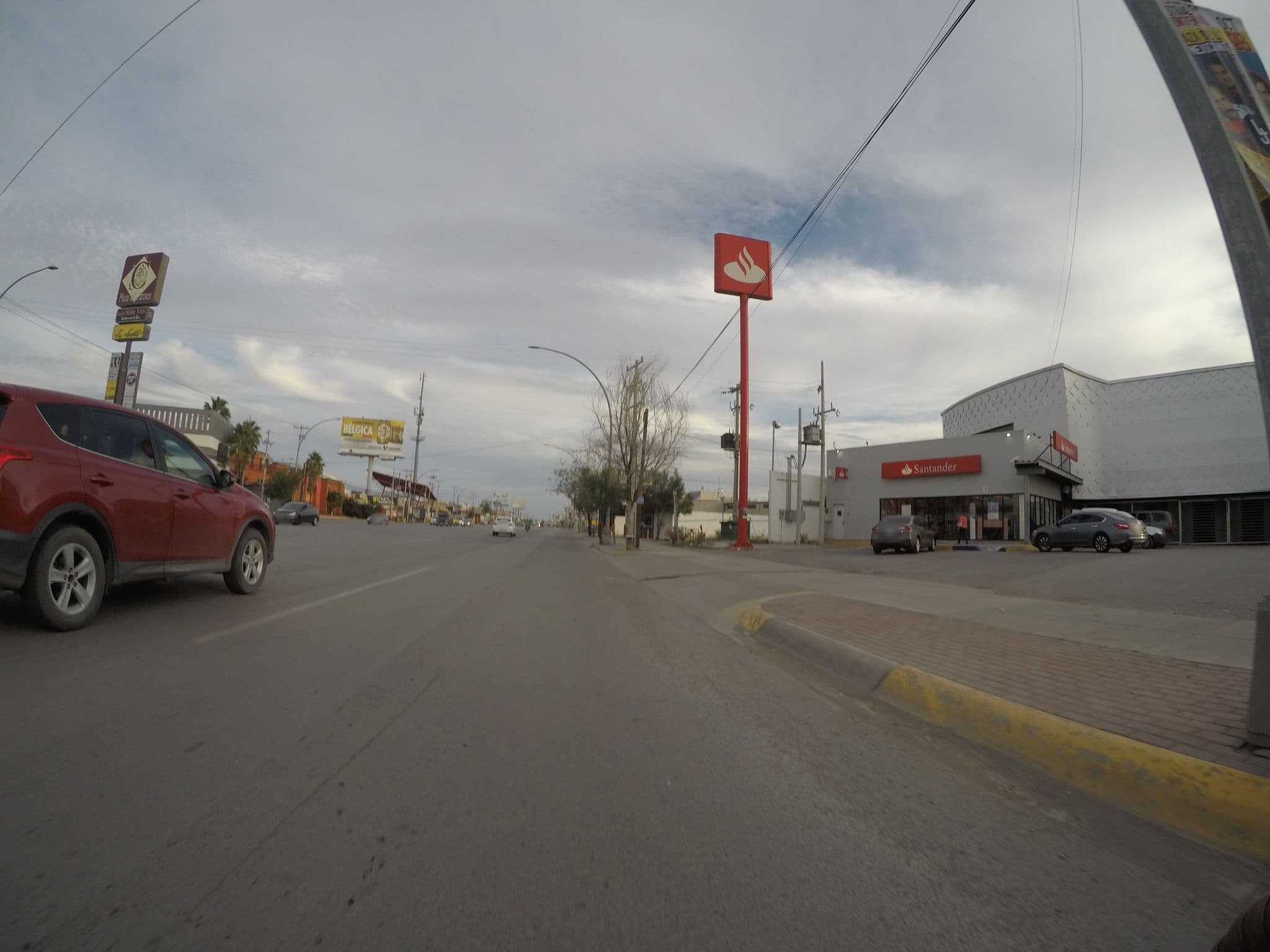 Street view near bugambilias, Ciudad Juárez — © dsrtsndnts (CC BY-SA · Mapillary)