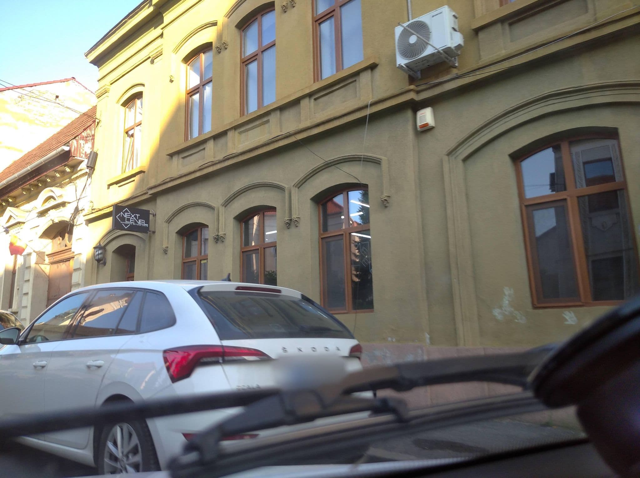 Street view near Hotel Cosmin, Arad — © grozsa11 (CC BY-SA · Mapillary)