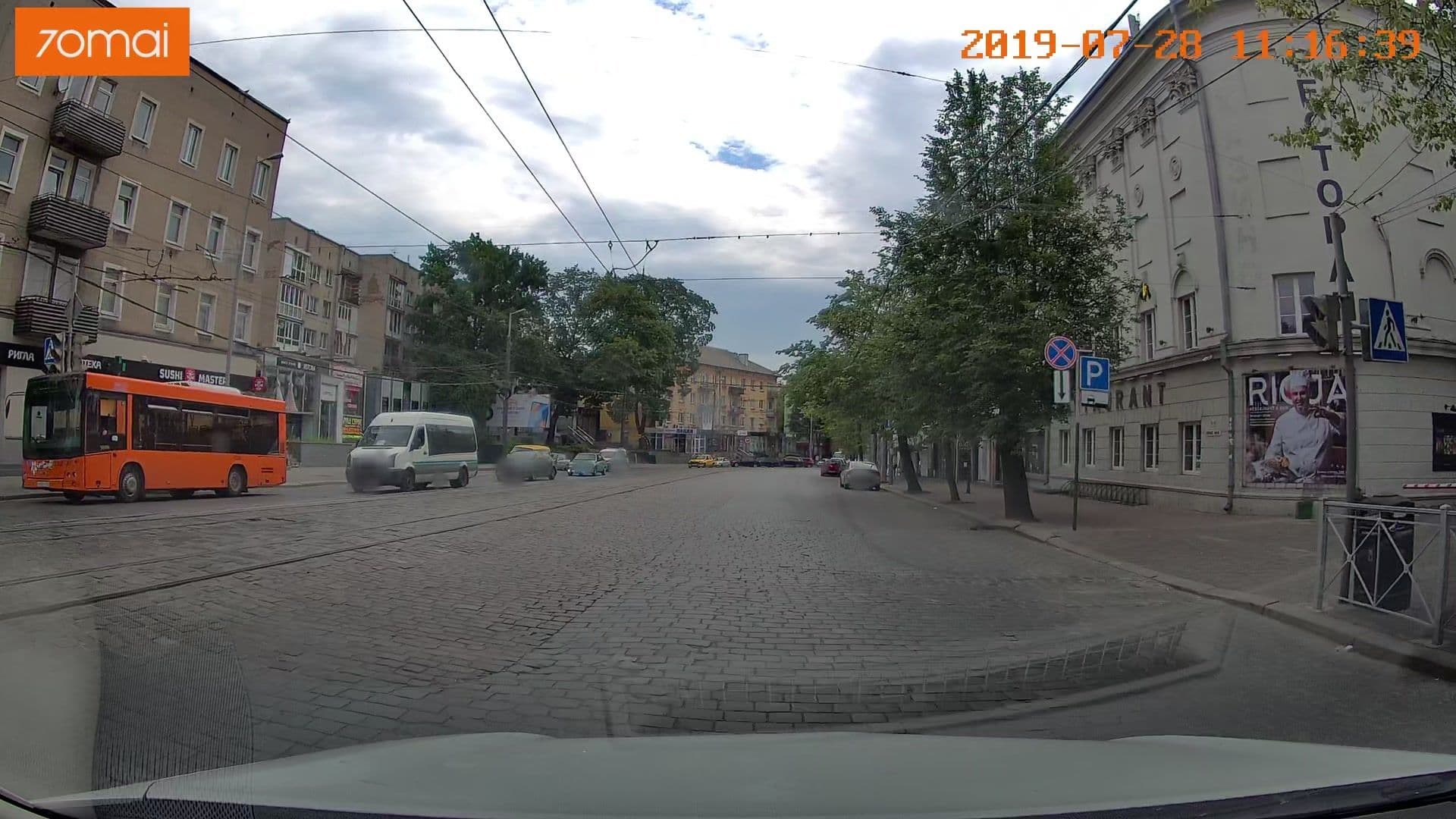 Street view near Гостиница "Мира', Kaliningrad — © fatty_by (CC BY-SA · Mapillary)
