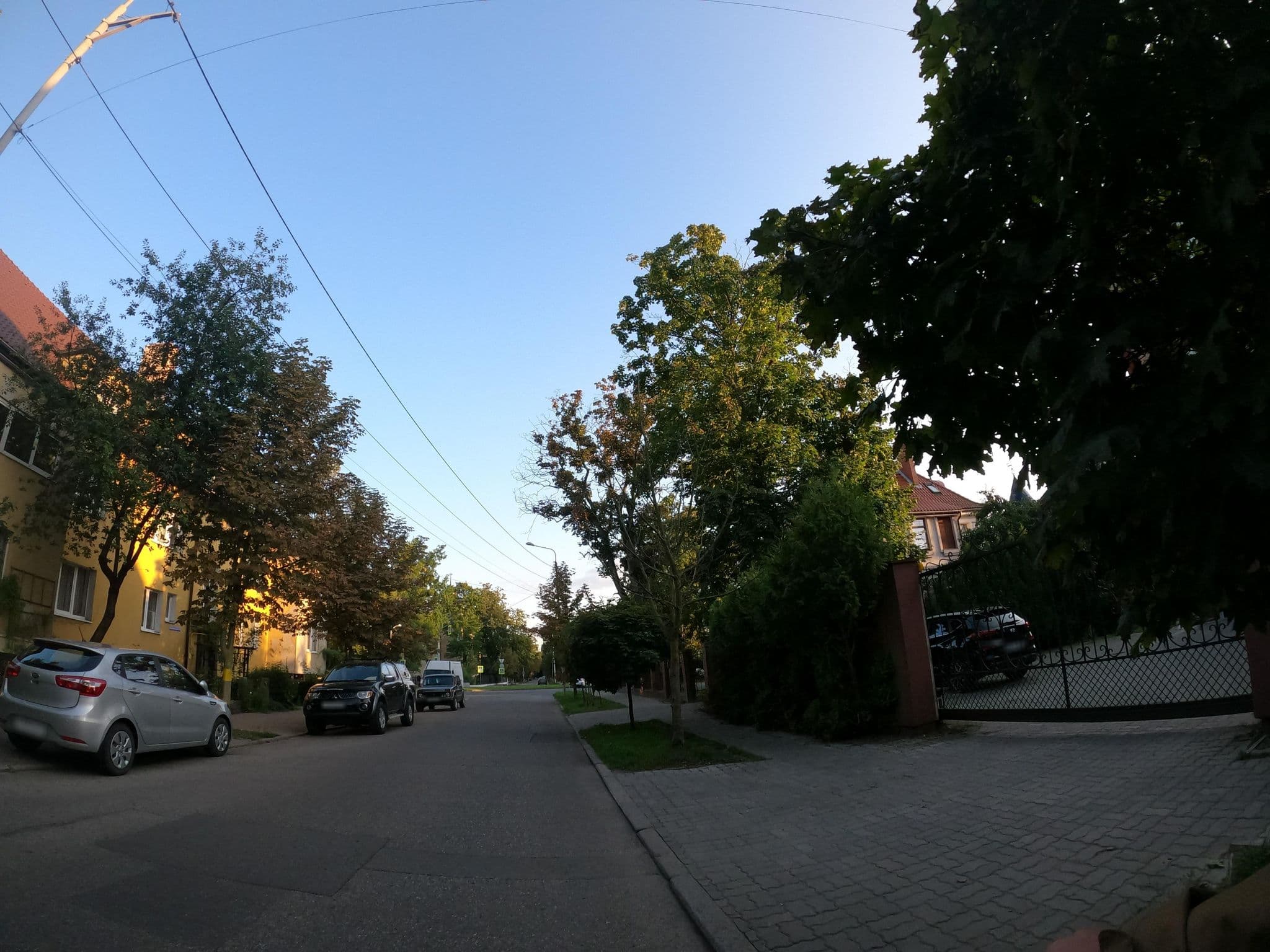 Street view near Хостел "Kutuzovsky", Kaliningrad — © trolleway (CC BY-SA · Mapillary)