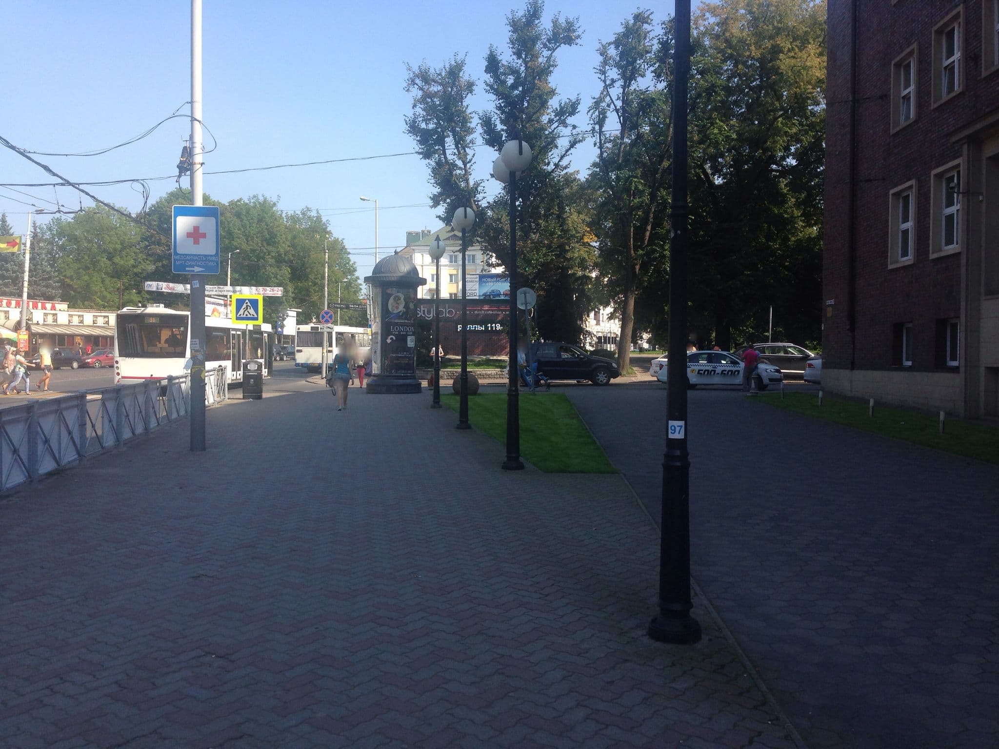 Street view near Гостиница Москва, Kaliningrad — © vika (CC BY-SA · Mapillary)