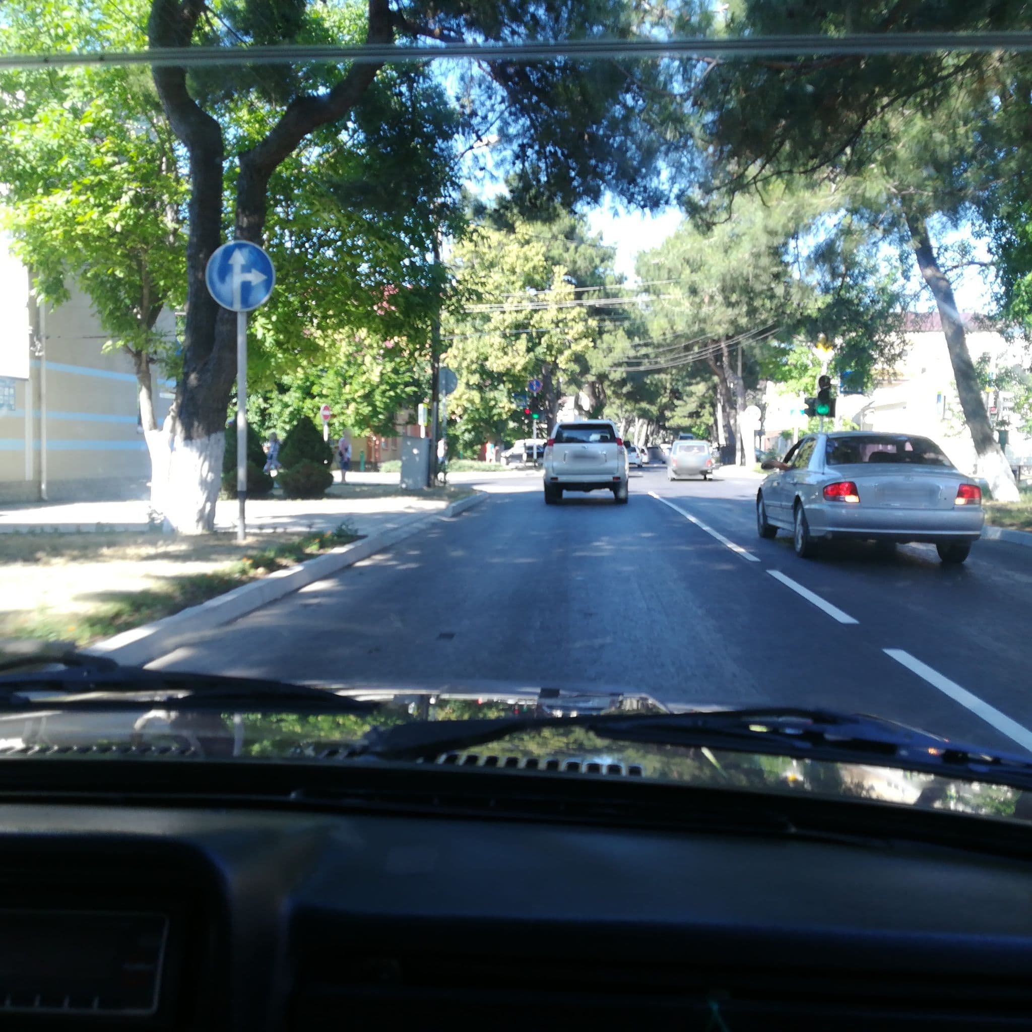 Street view near КАПИТАН-С - гостевой дом, Anapa — © juliashchelukhova (CC BY-SA · Mapillary)