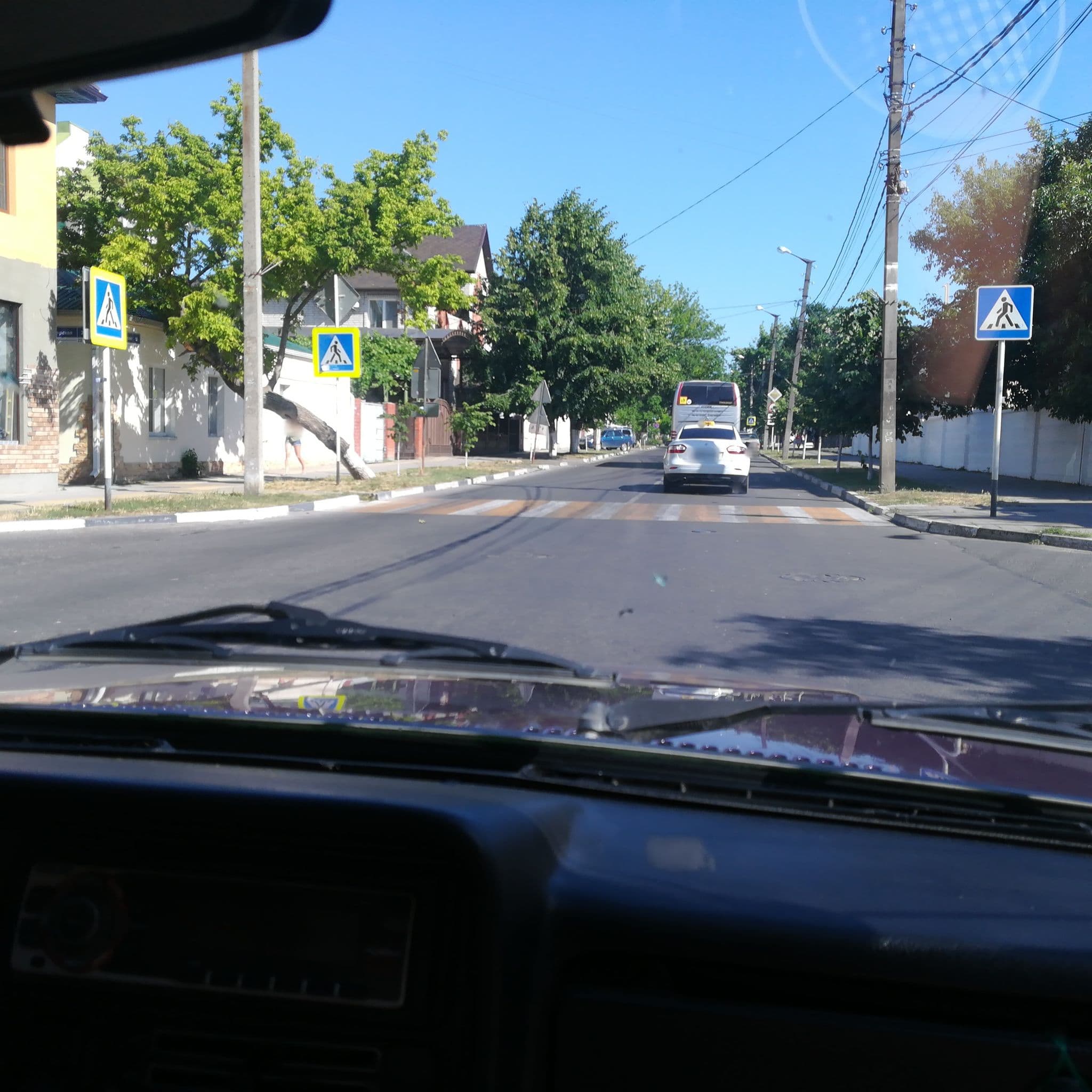 Street view near Гостевой Дом "Терская 33", Anapa — © juliashchelukhova (CC BY-SA · Mapillary)