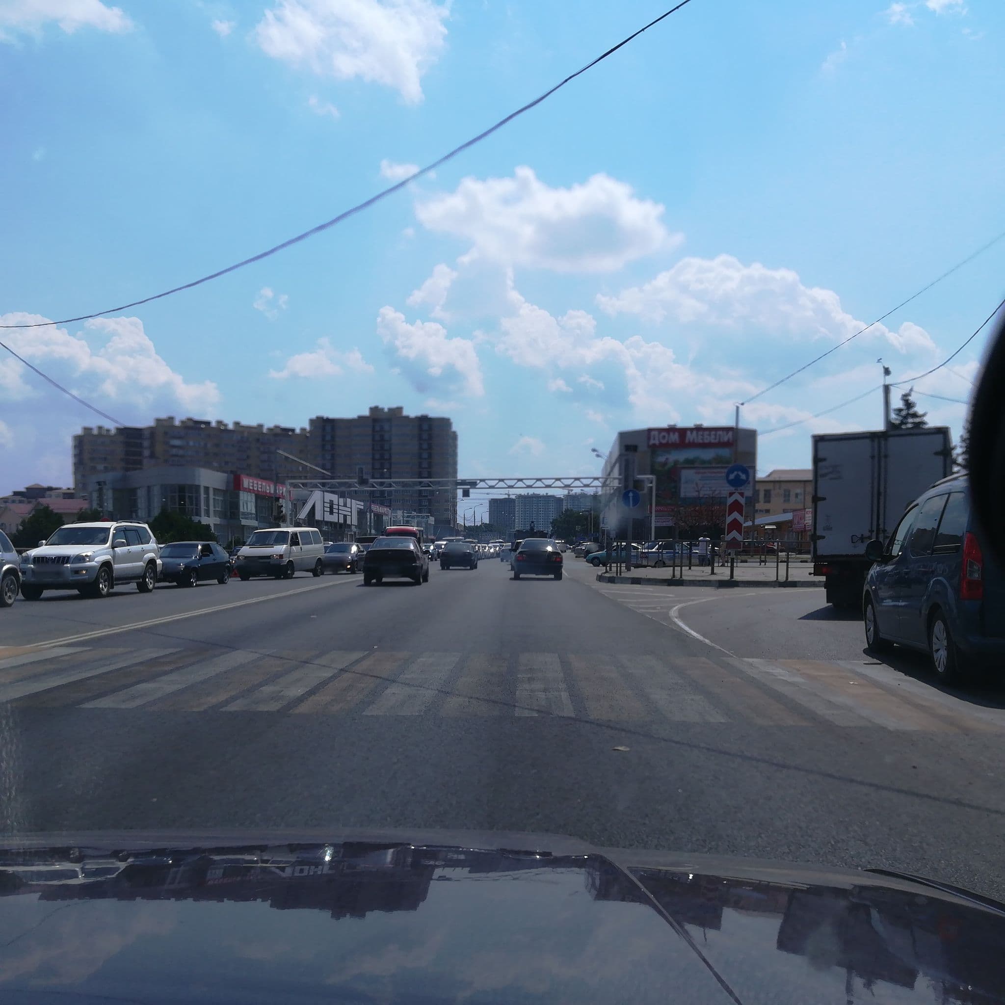 Street view near Гостиничный Комплекс Весна (РЖД), Anapa — © api (CC BY-SA · Mapillary)