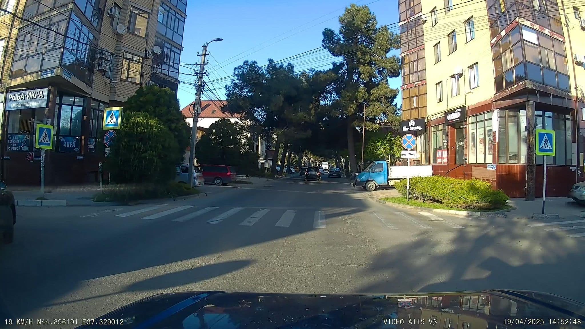 Street view near Гостевой дом "Морская звезда", Anapa — © azimuth (CC BY-SA · Mapillary)