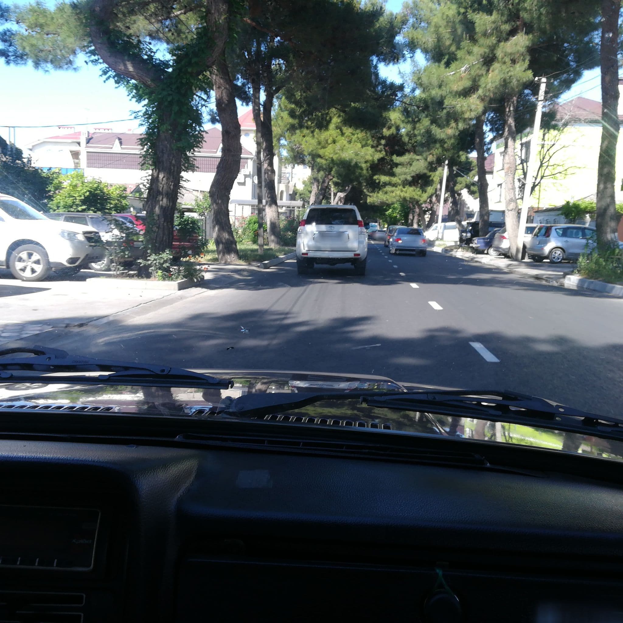 Street view near Отель «Илона», Anapa — © juliashchelukhova (CC BY-SA · Mapillary)