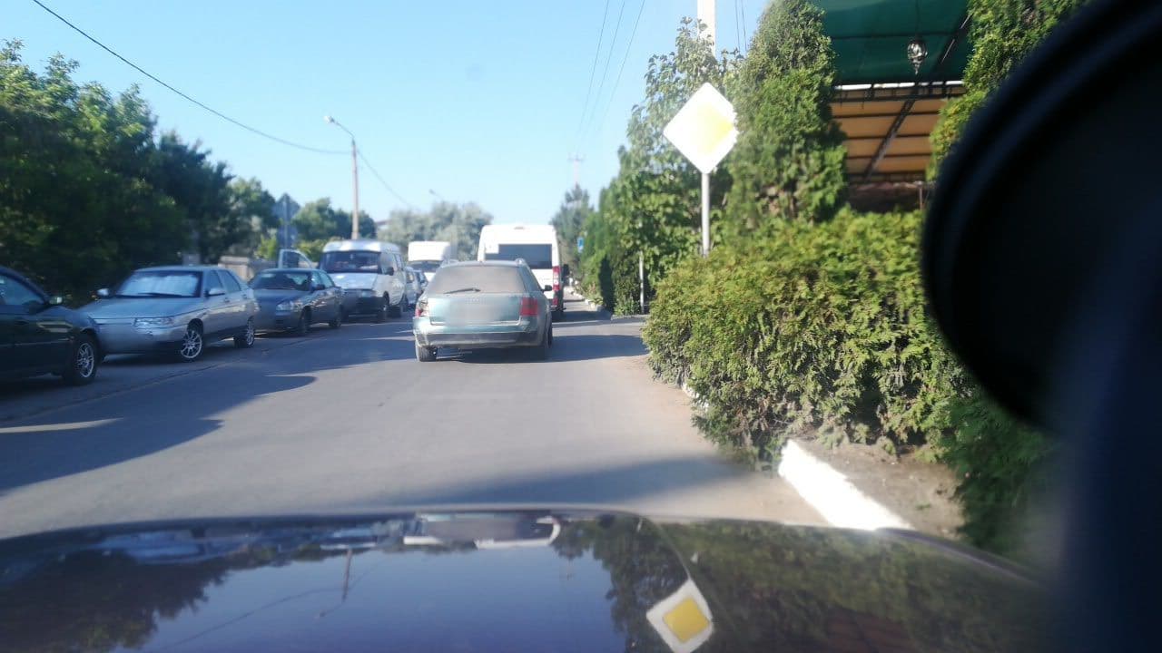 Street view near Гостиница "Иллиада", Vityazevo — © juliashelukhova (CC BY-SA · Mapillary)